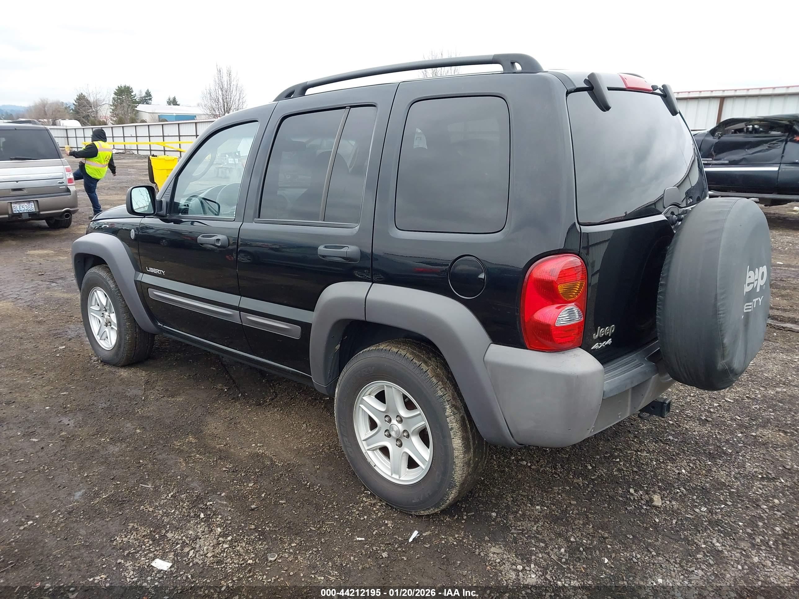 JEEP LIBERTY image 3