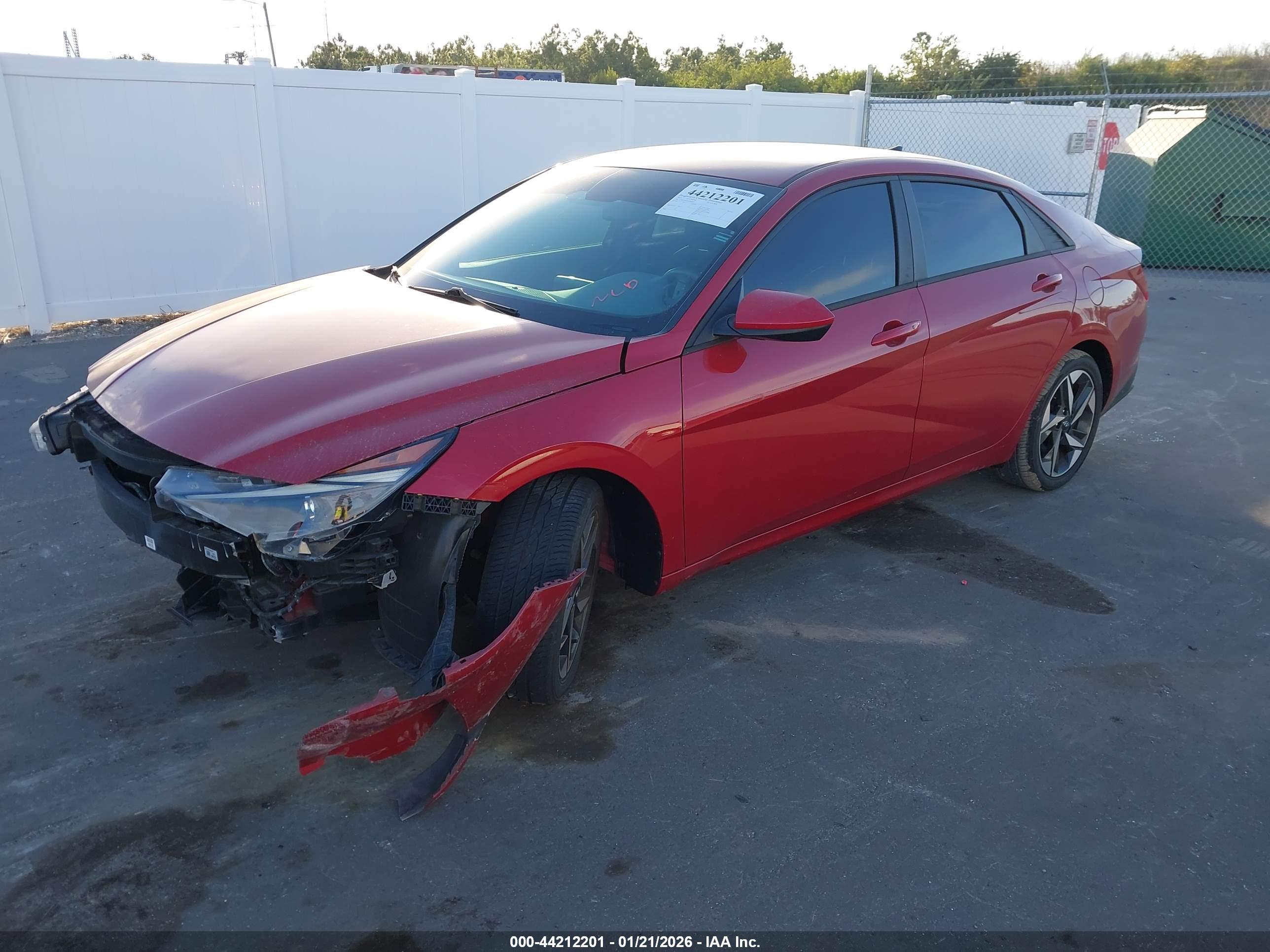 HYUNDAI ELANTRA image 2