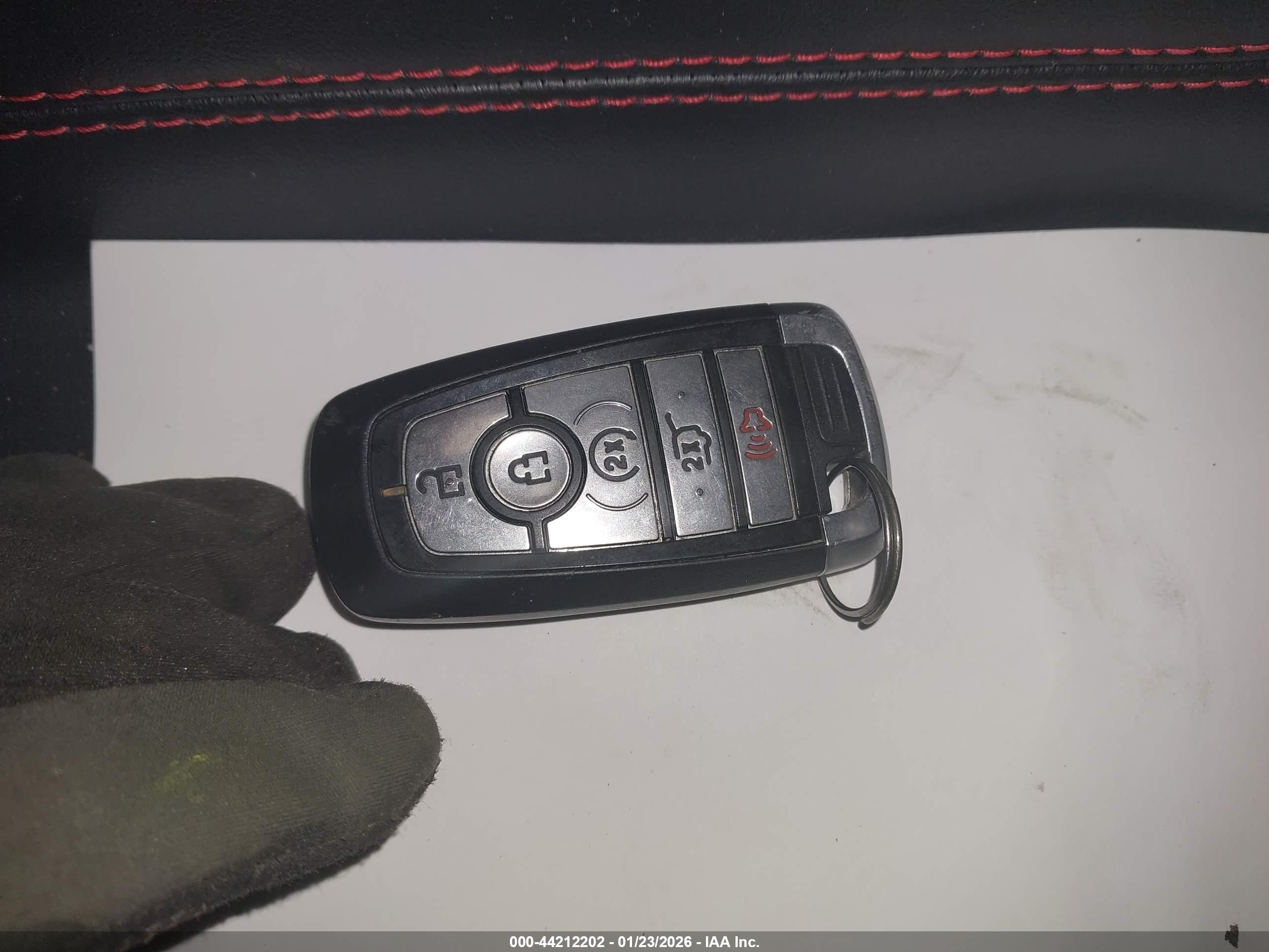 FORD EXPLORER image 11
