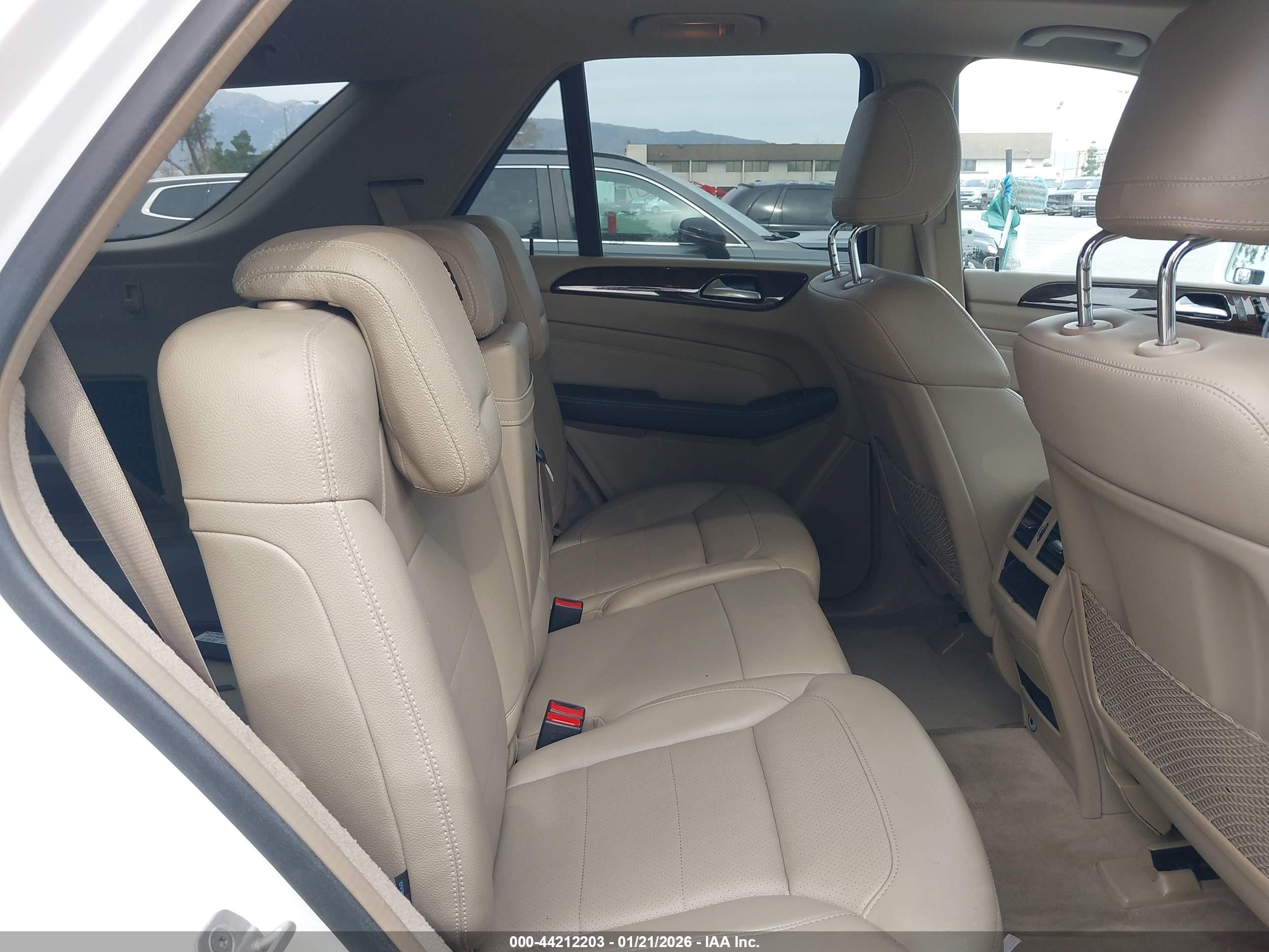 MERCEDES-BENZ ML image 8
