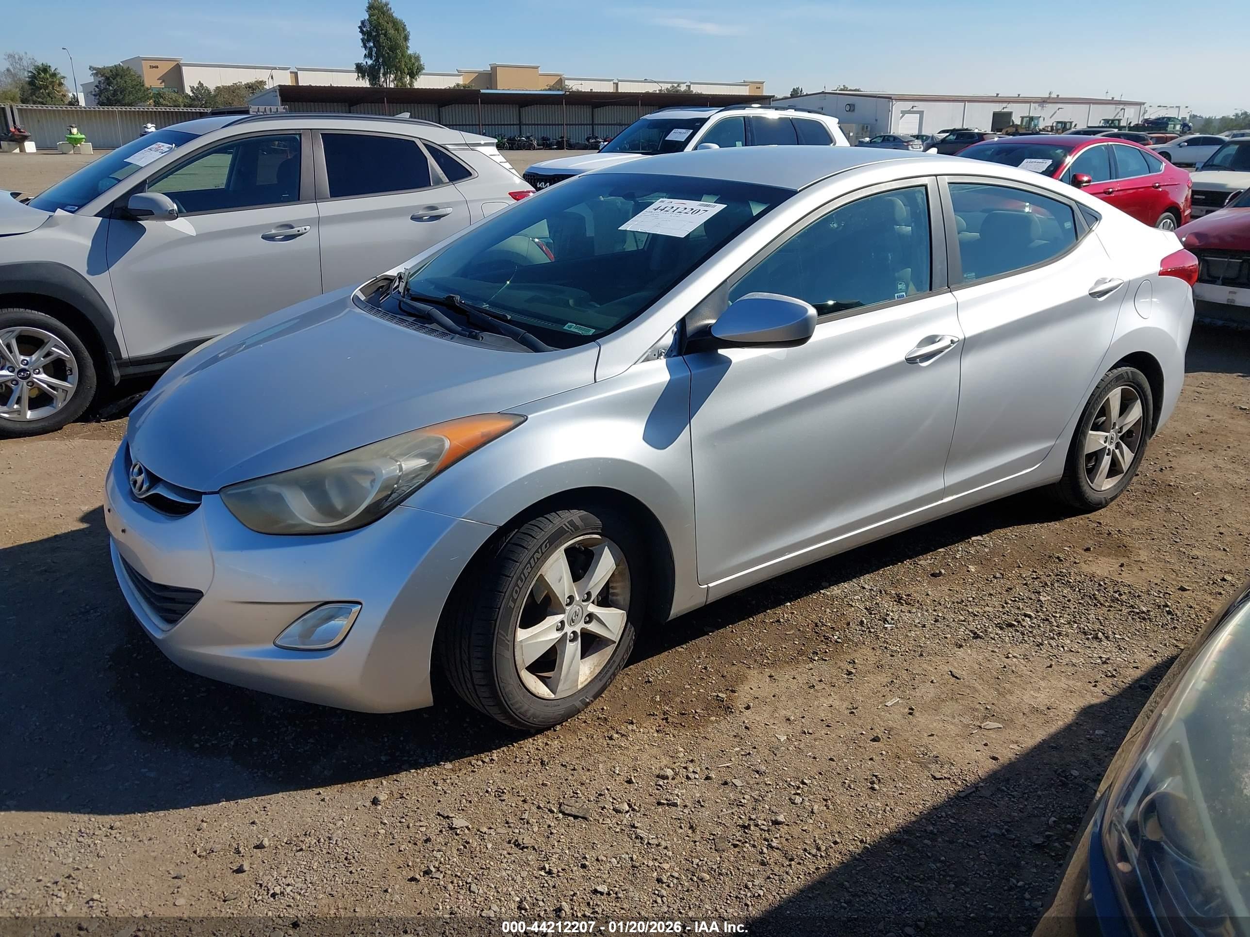 HYUNDAI ELANTRA image 2