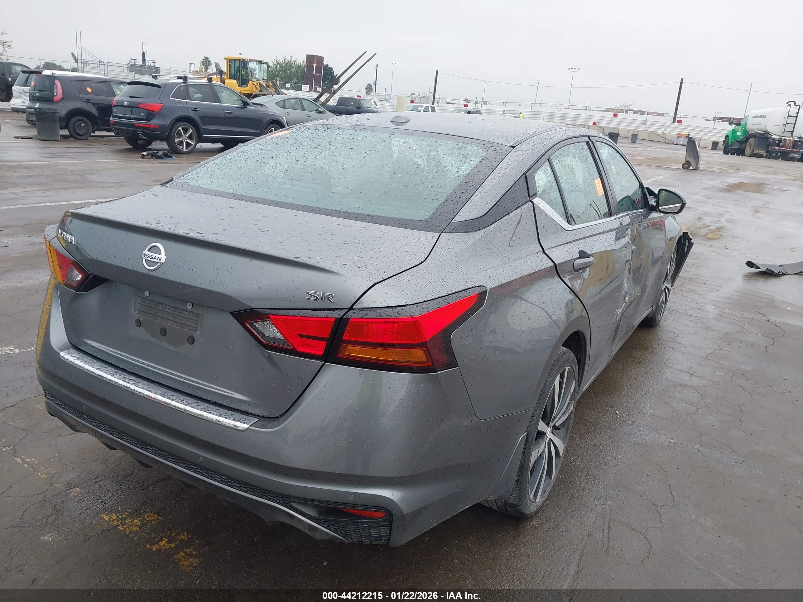 NISSAN ALTIMA image 4