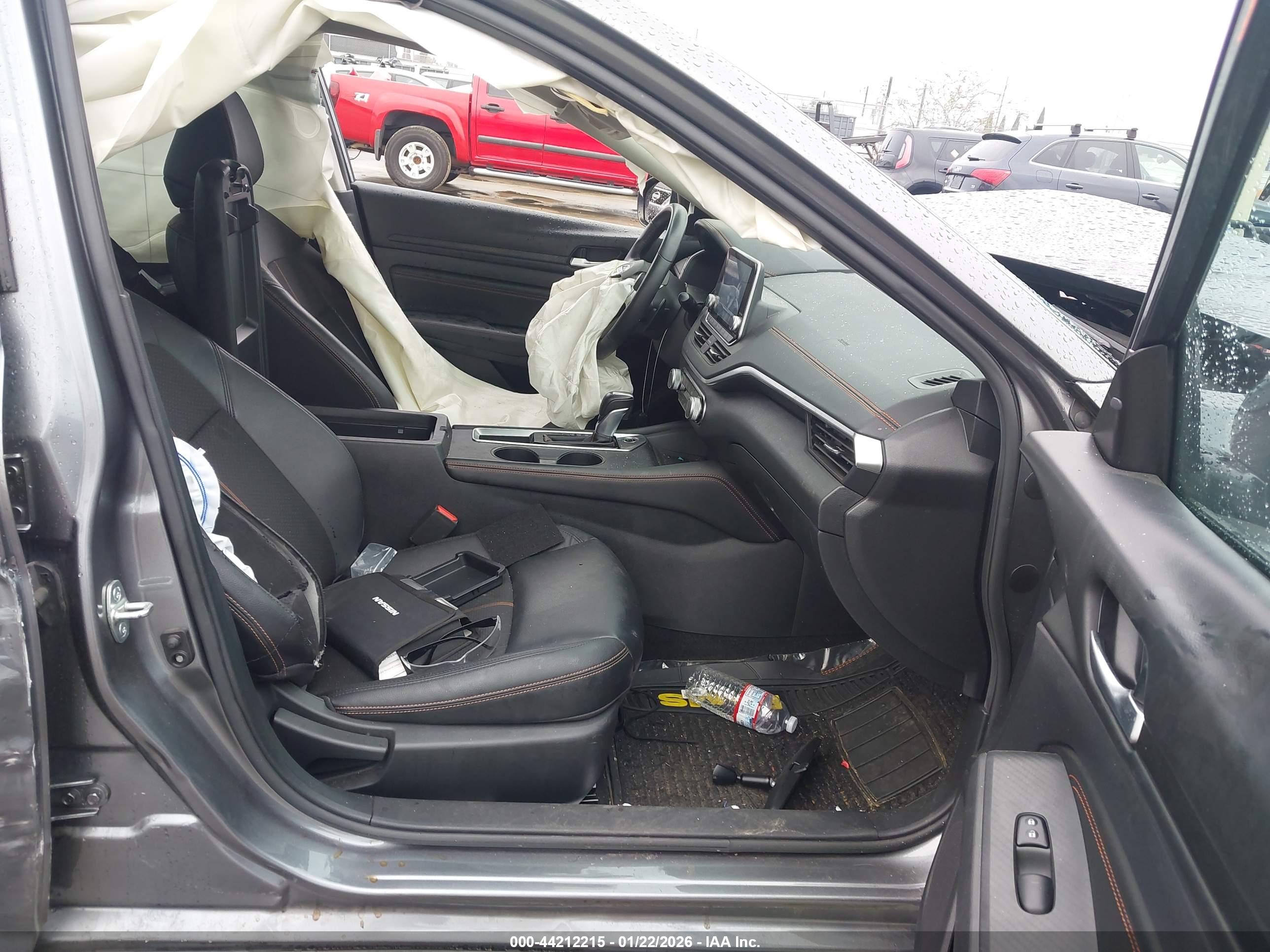 NISSAN ALTIMA image 5