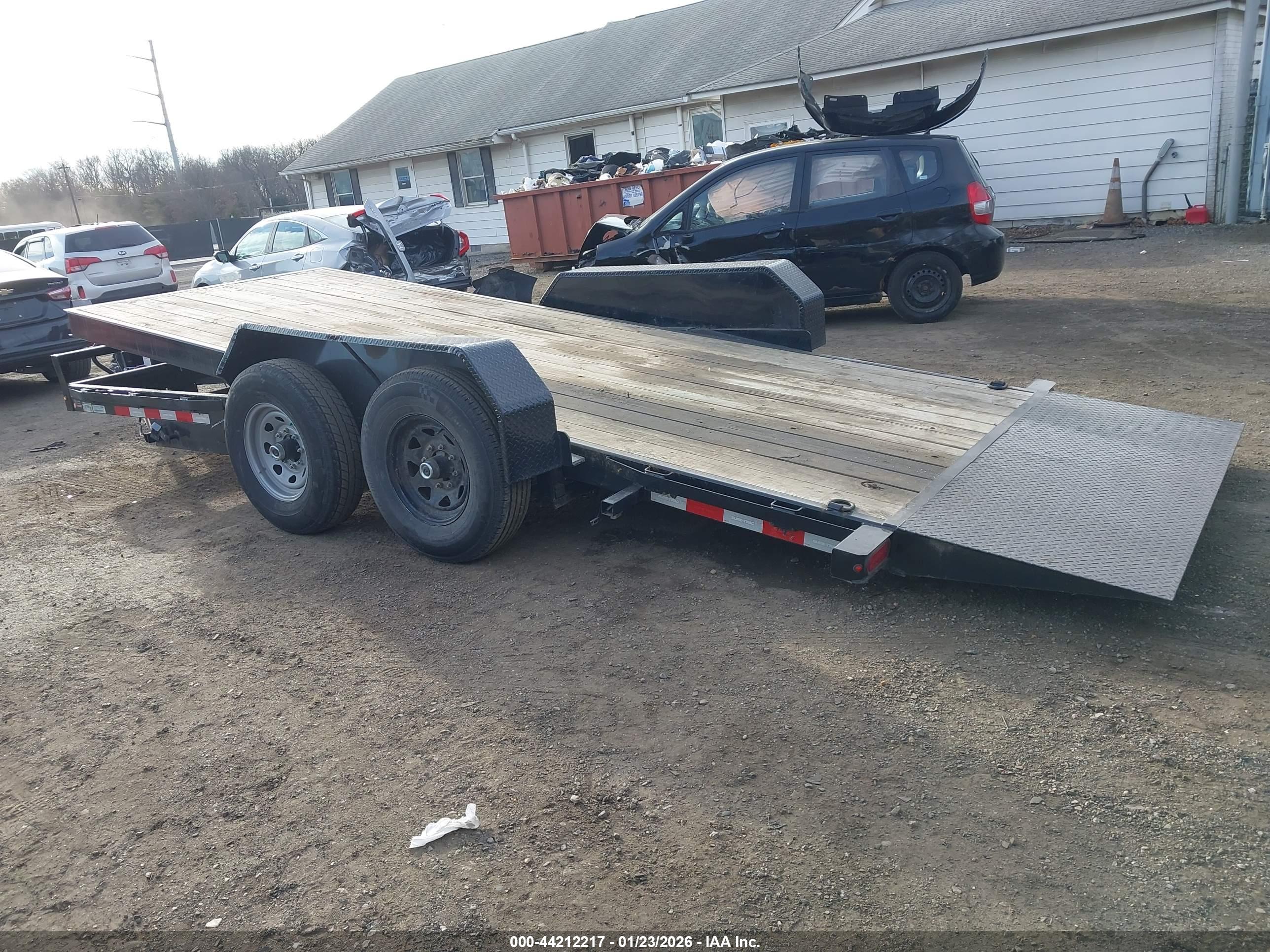SURE-TRAC 18' image 3