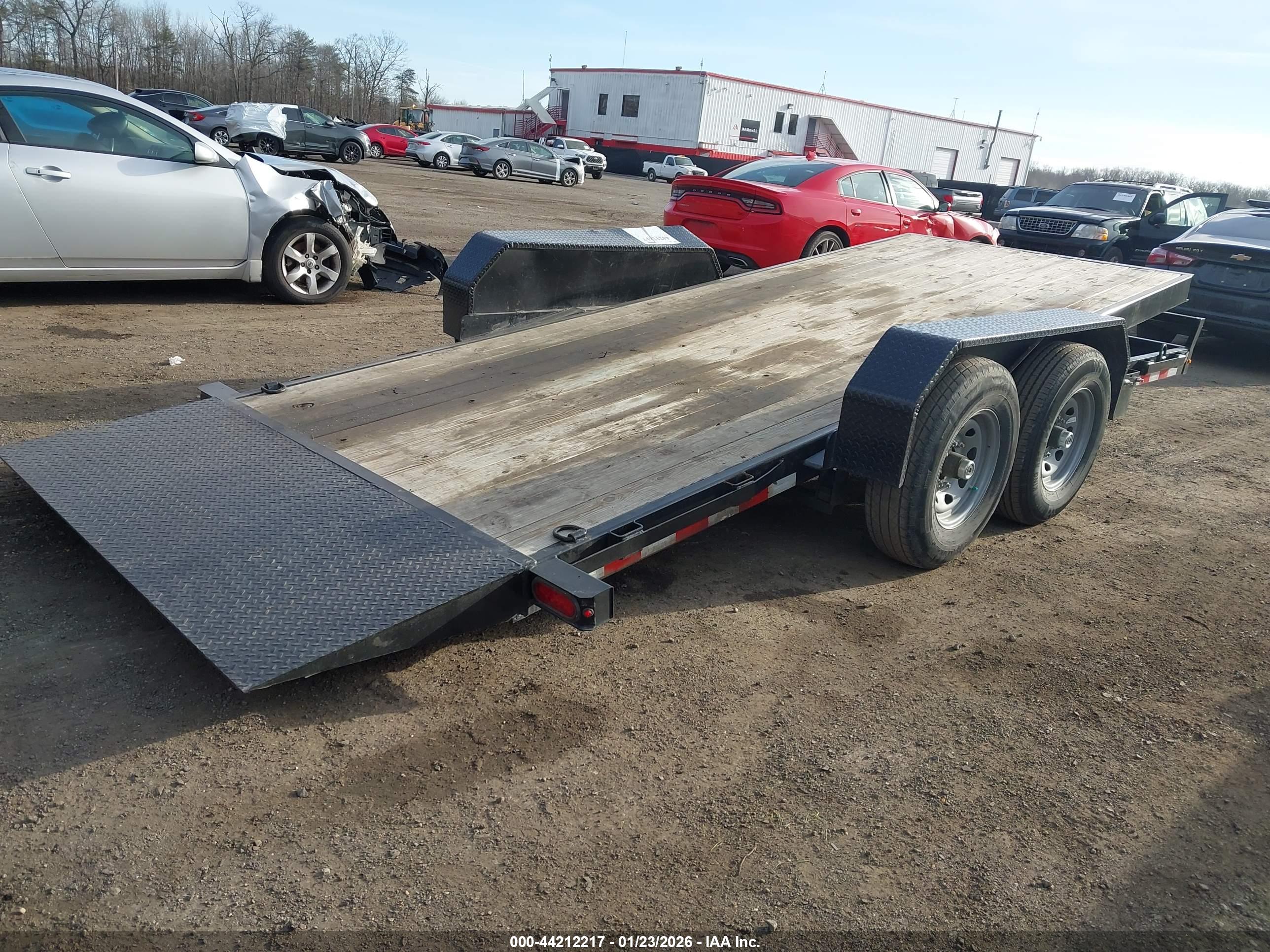 SURE-TRAC 18' image 4