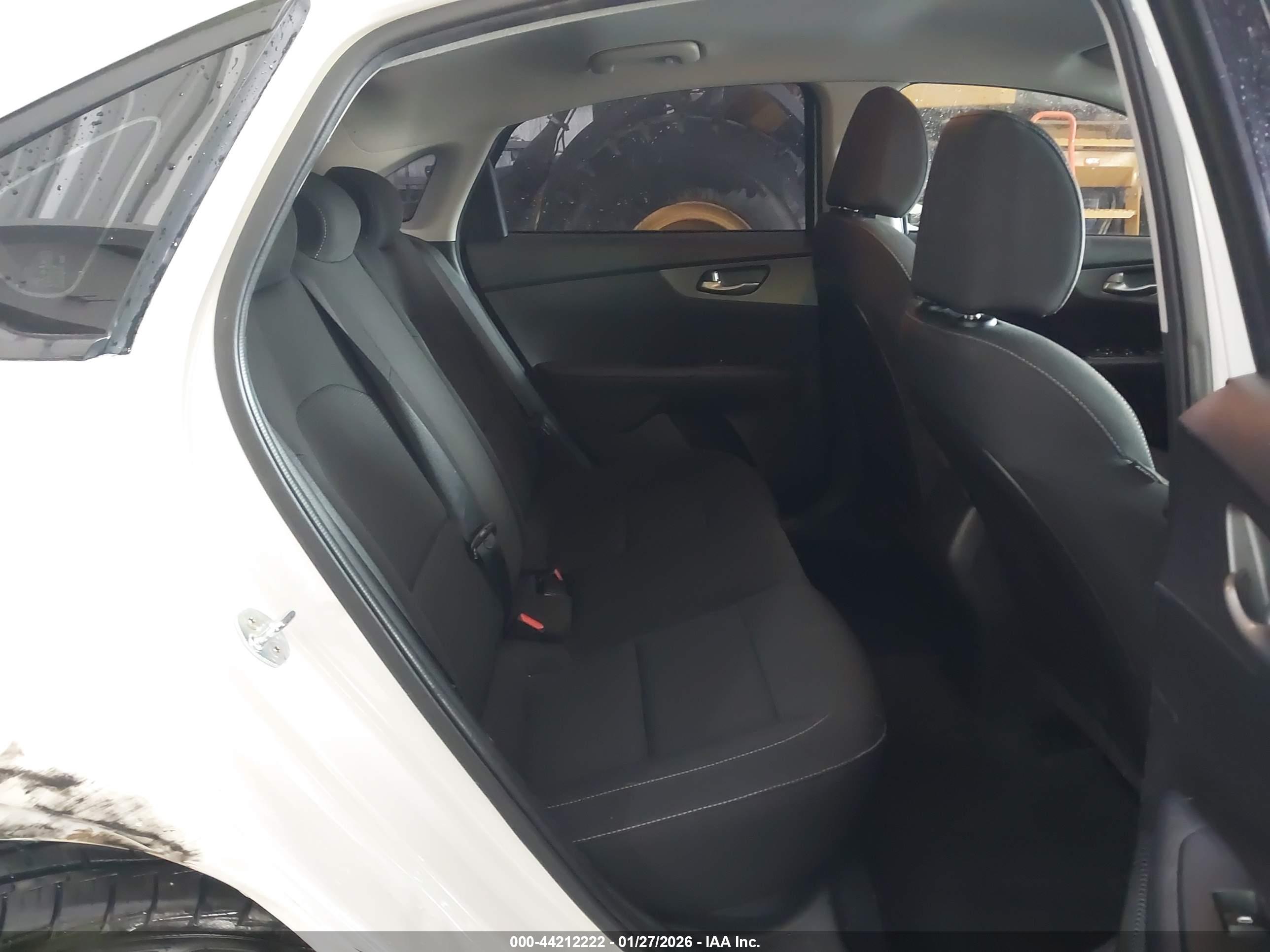 KIA FORTE image 8