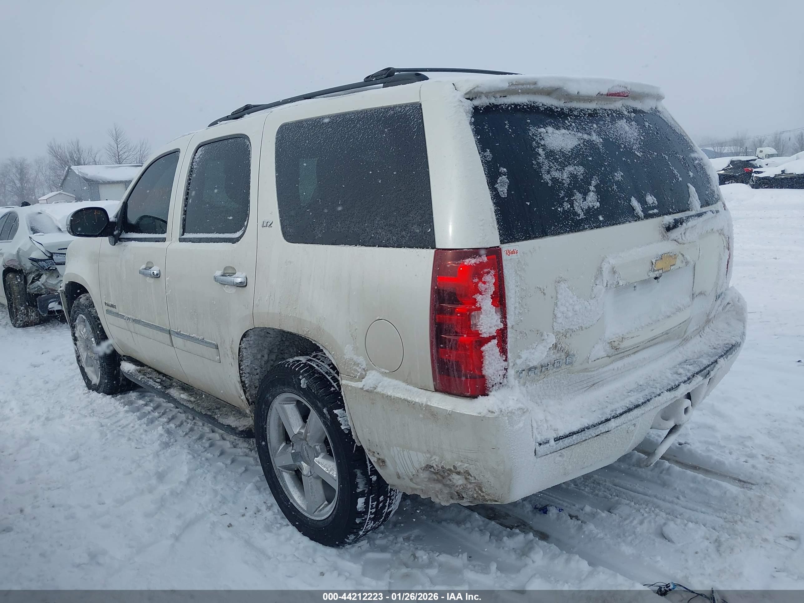 CHEVROLET TAHOE image 3