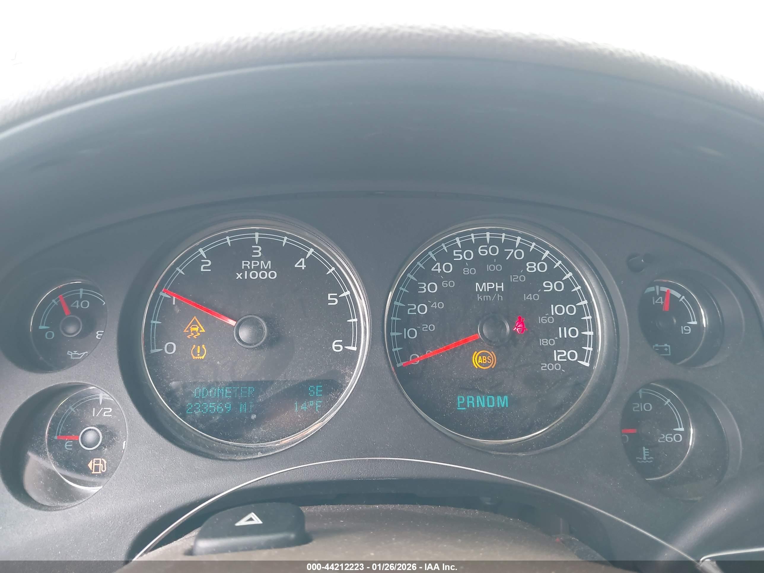 CHEVROLET TAHOE image 7