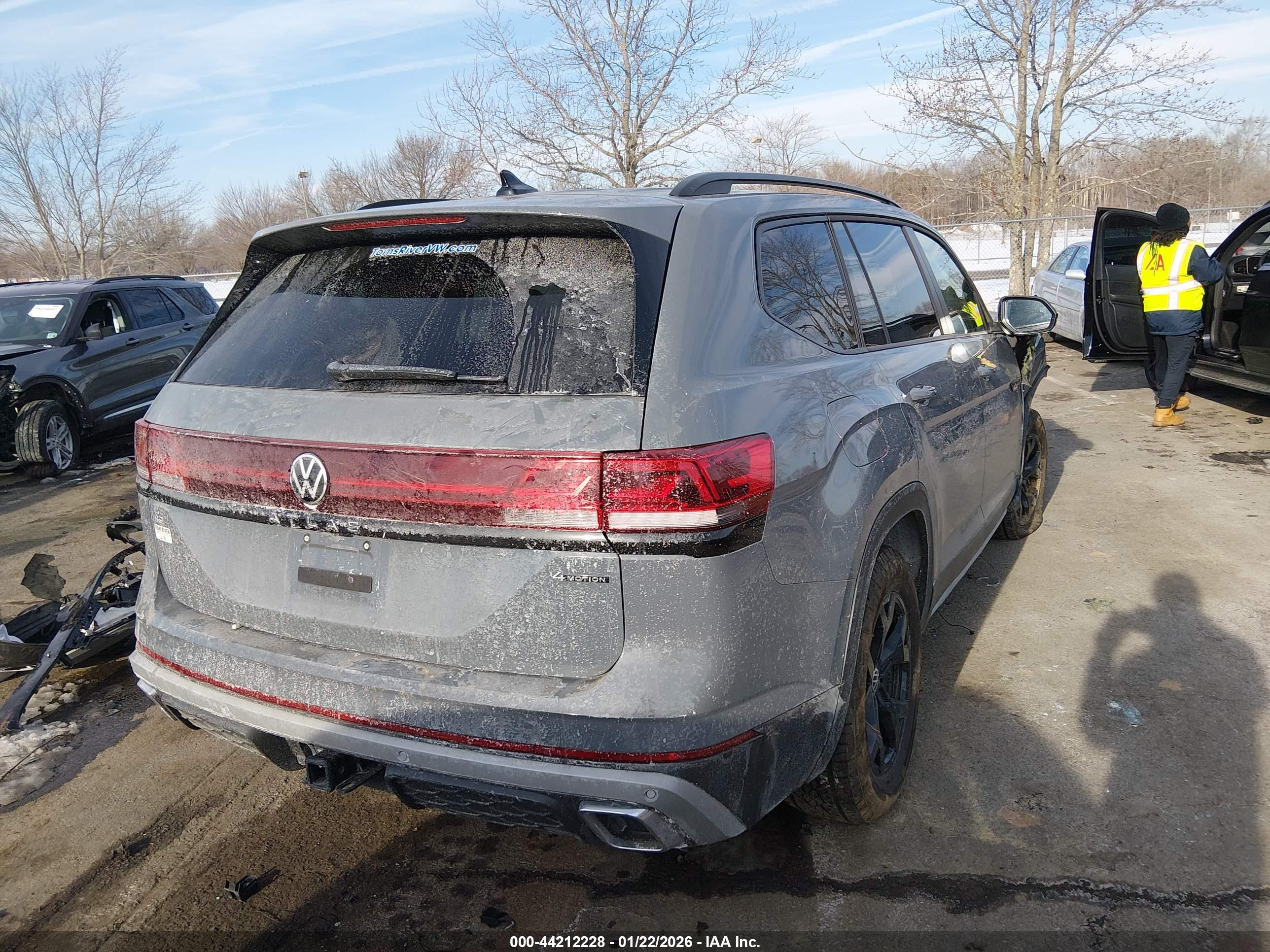 VOLKSWAGEN ATLAS image 4
