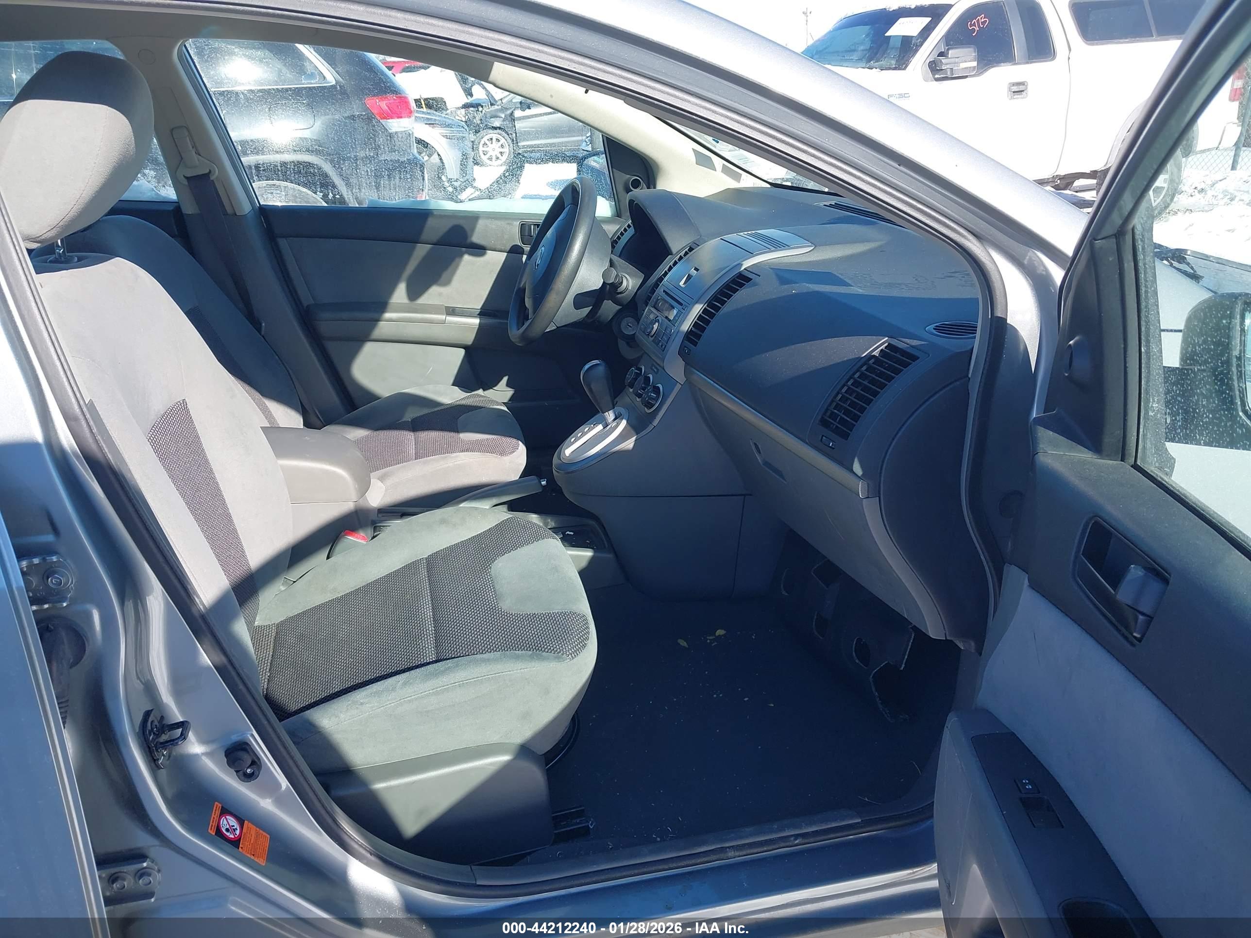 NISSAN SENTRA image 5