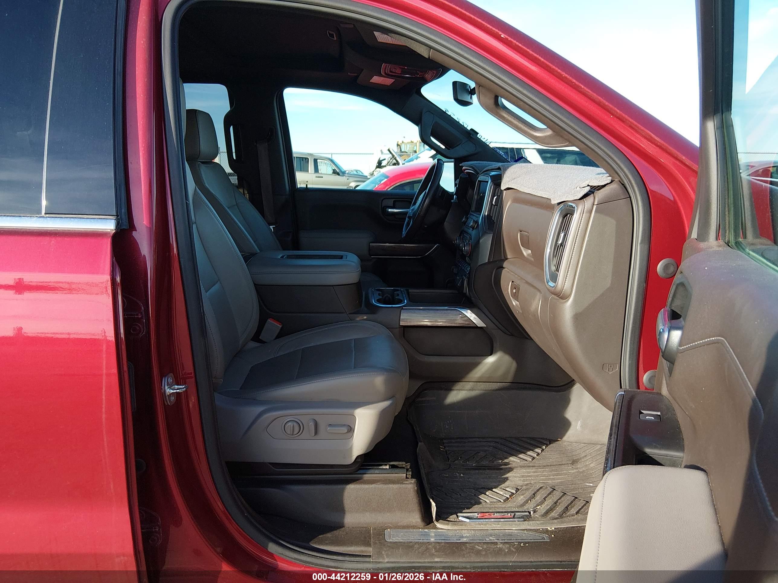 CHEVROLET SILVERADO image 5