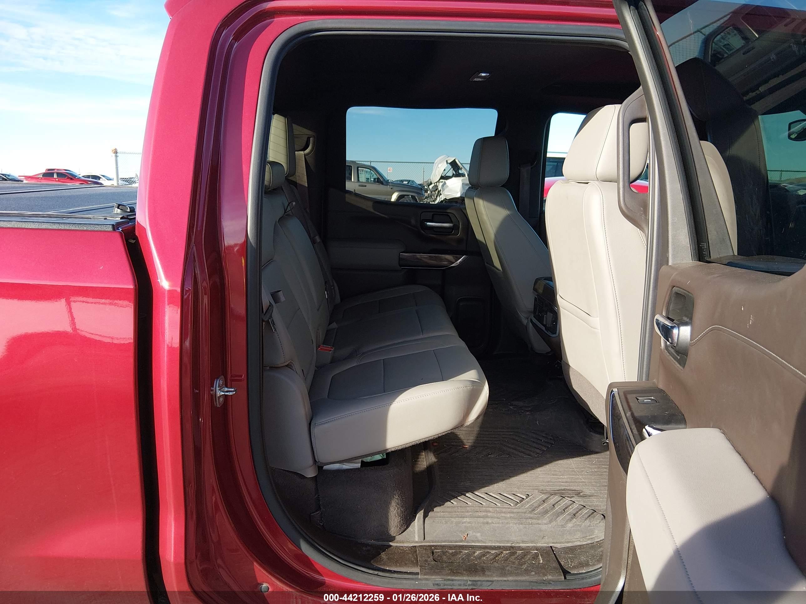 CHEVROLET SILVERADO image 8
