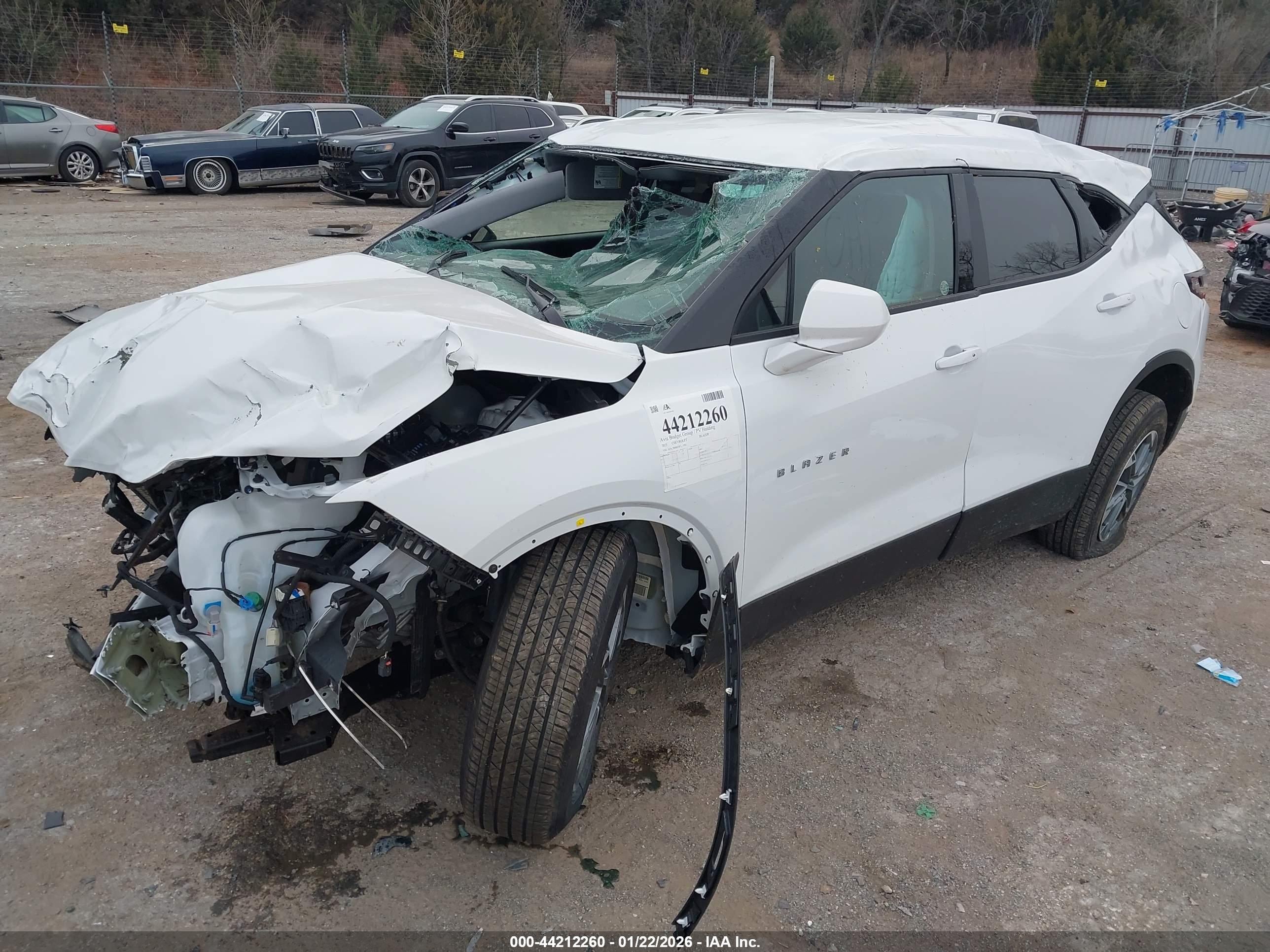 CHEVROLET BLAZER image 2