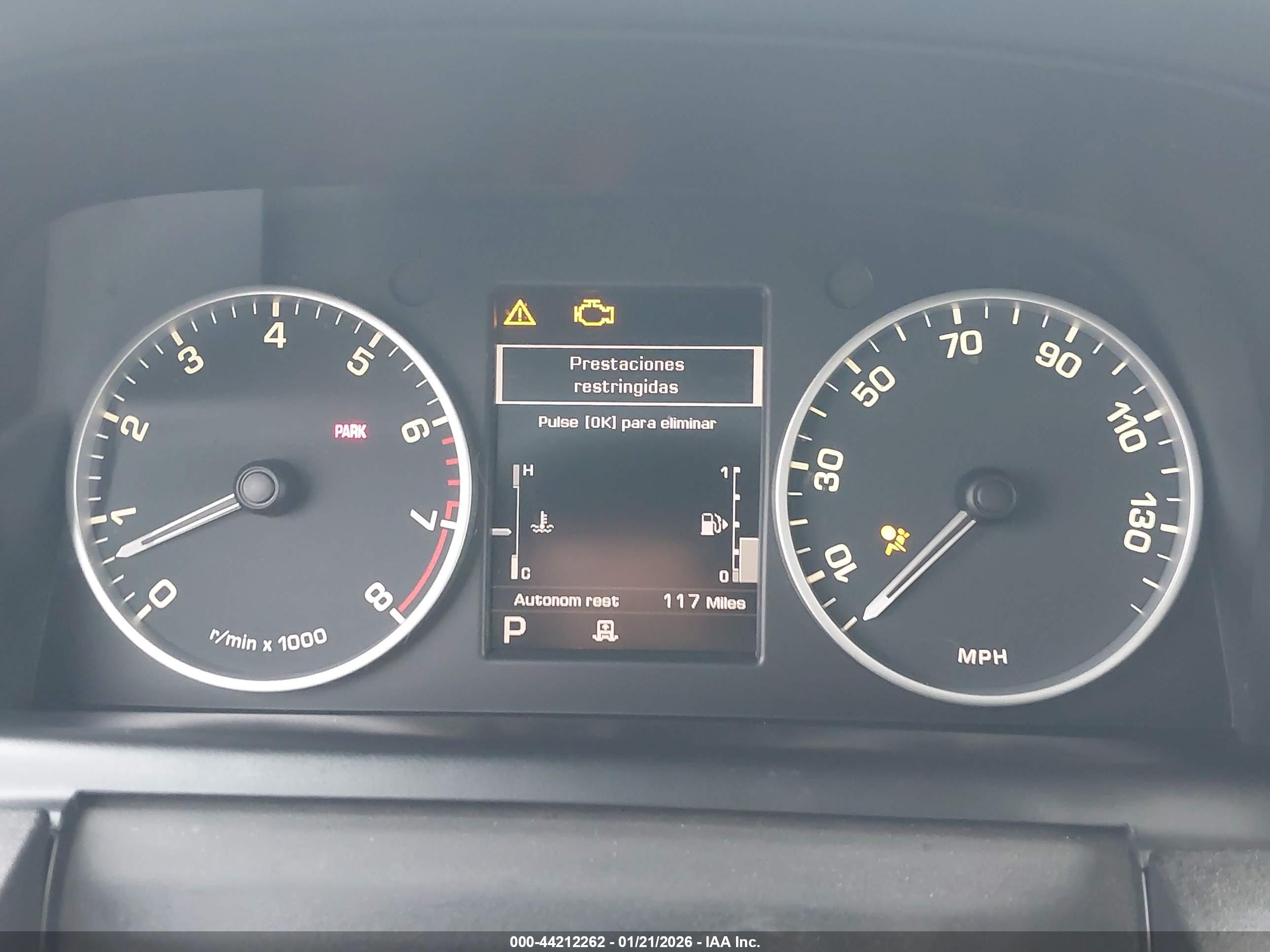 LAND ROVER image 7