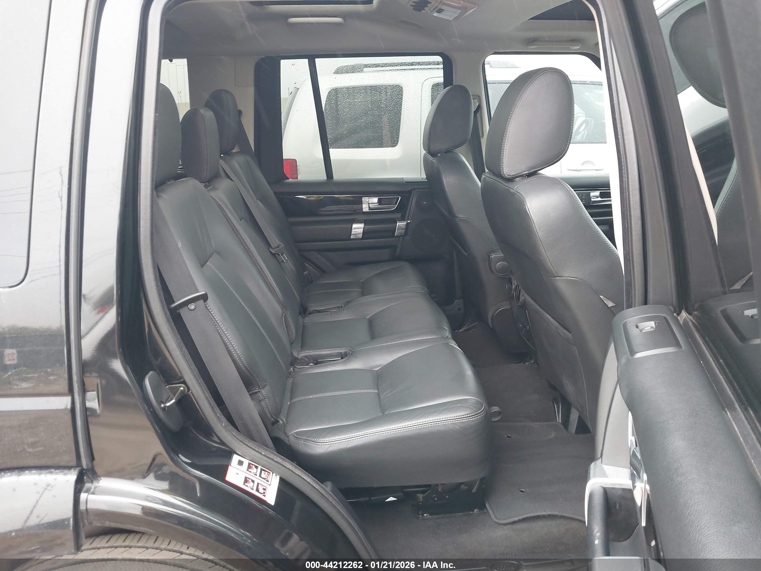 LAND ROVER image 8