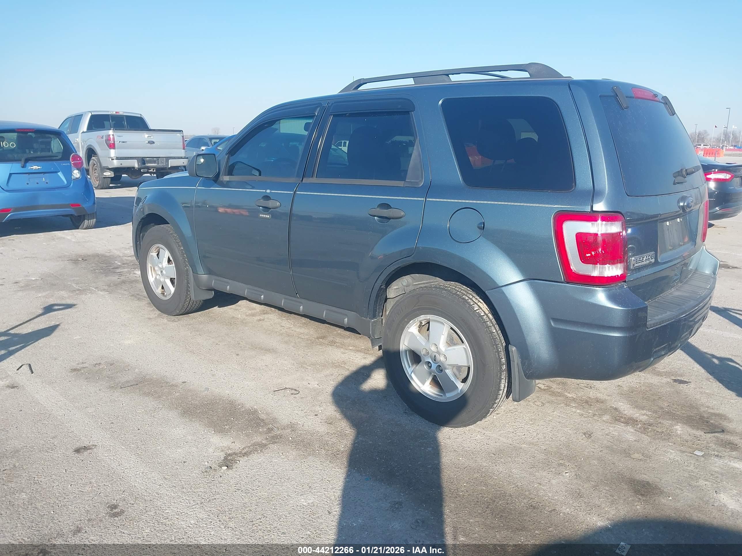 FORD ESCAPE image 3