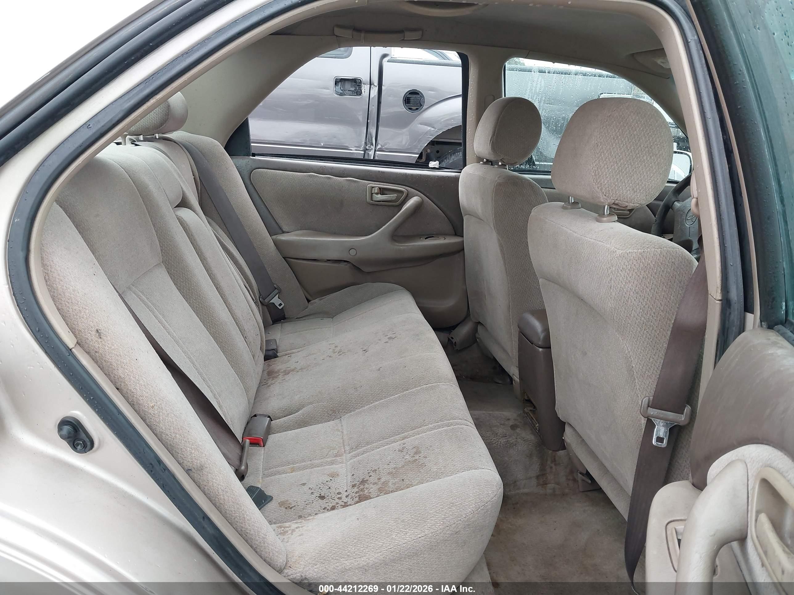 TOYOTA CAMRY image 8