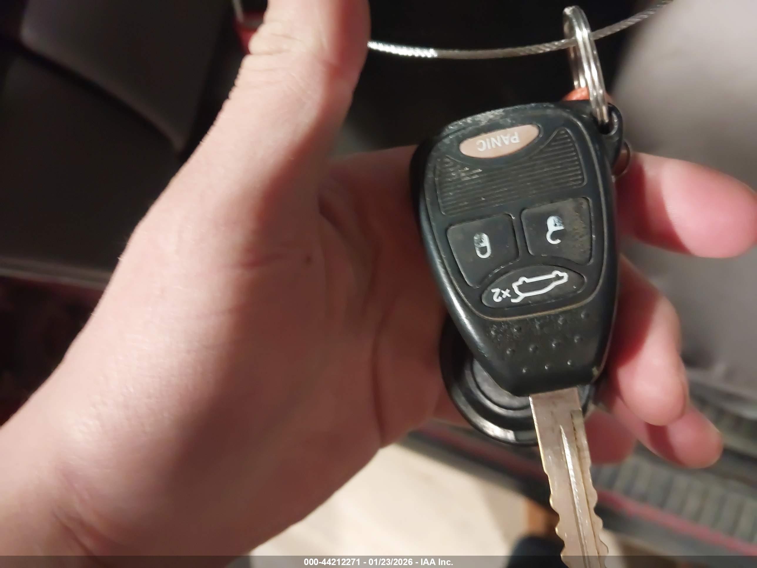 JEEP LIBERTY image 11
