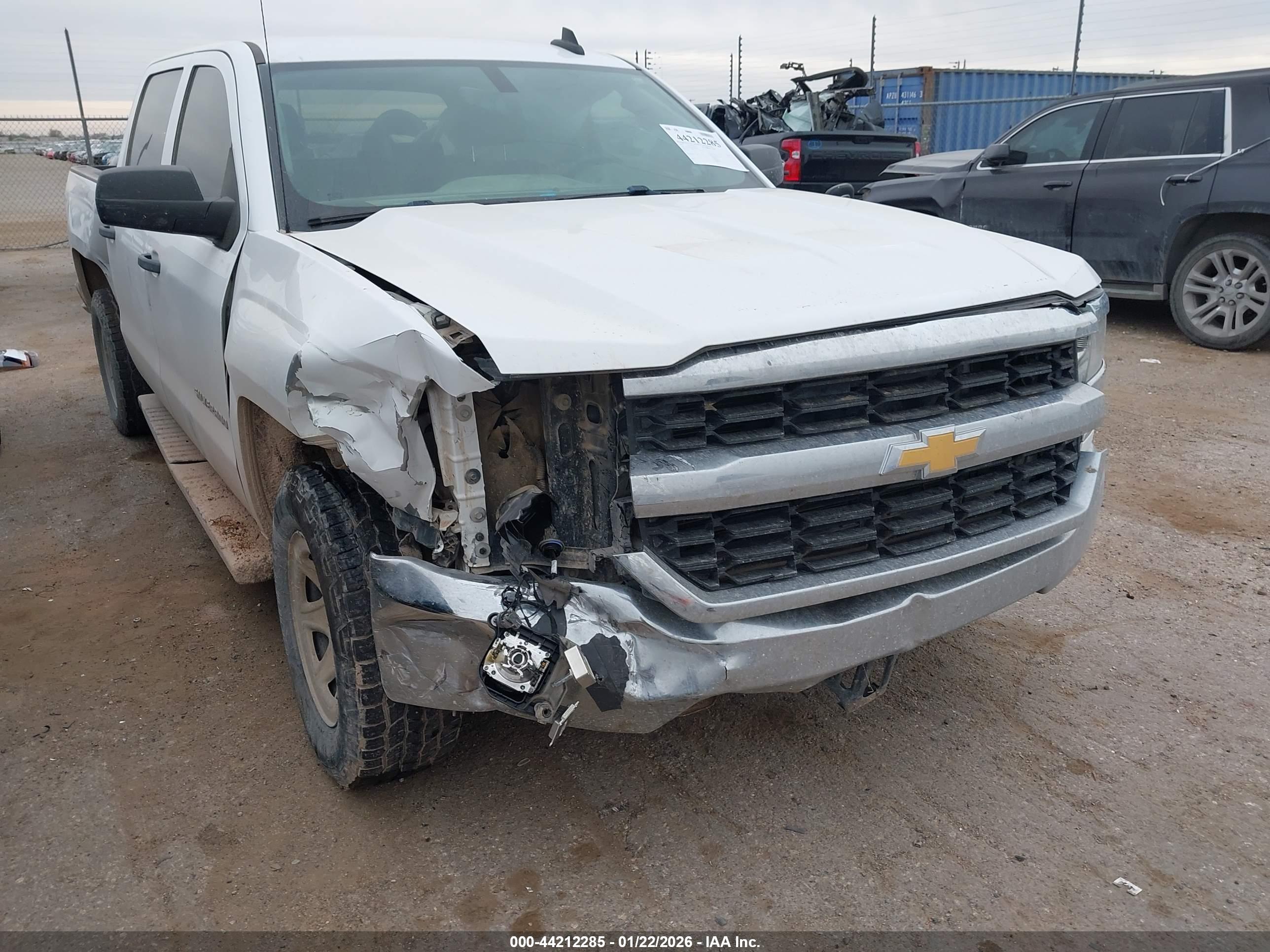CHEVROLET SILVERADO image 6