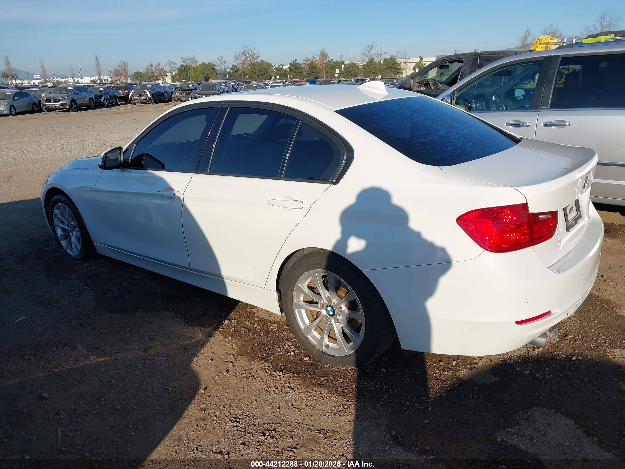 BMW 328I image 3