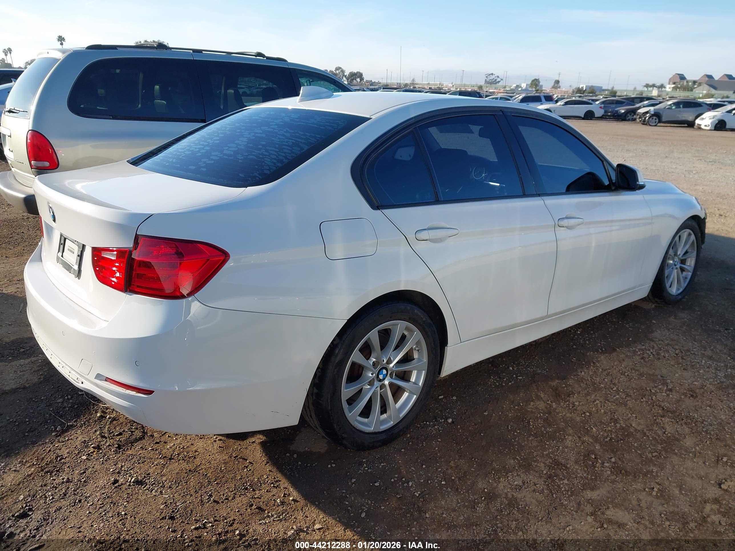 BMW 328I image 4