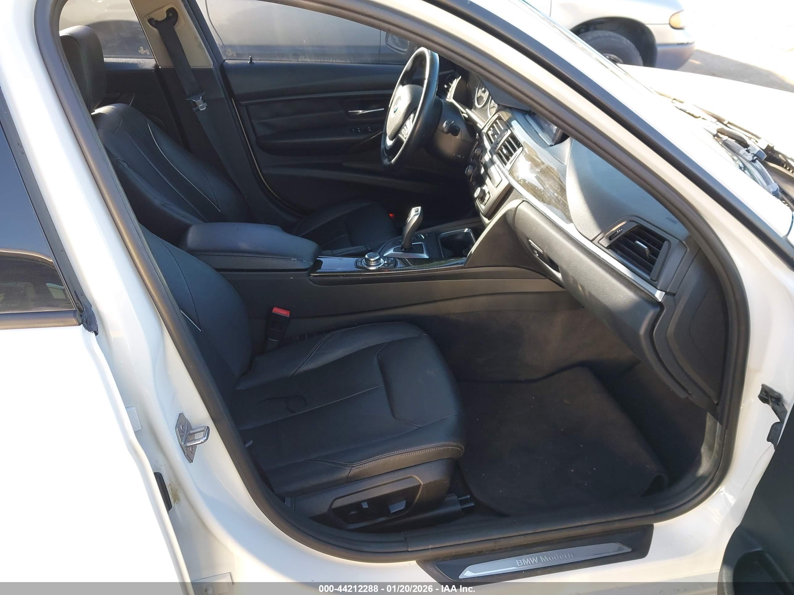 BMW 328I image 5