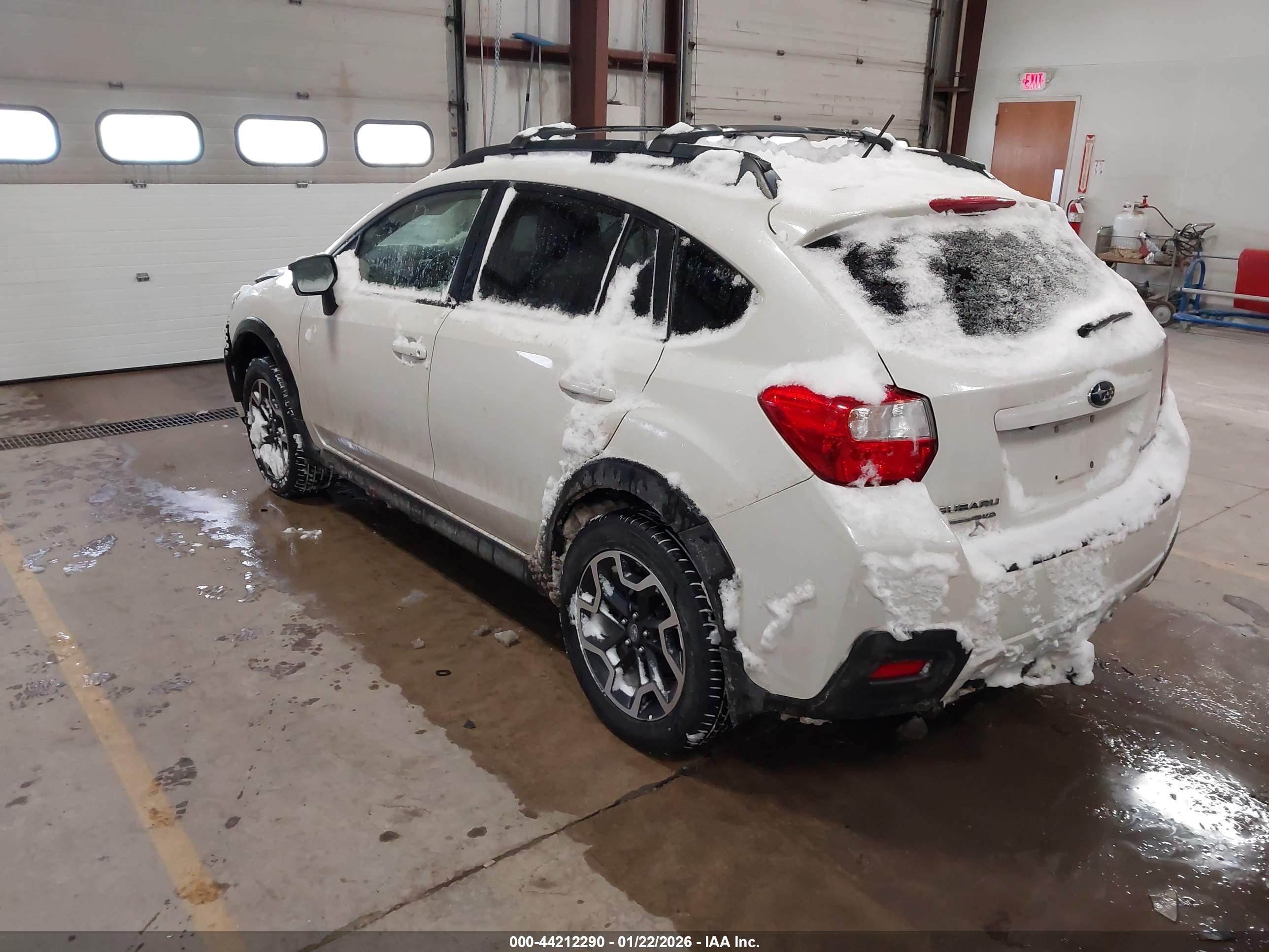 SUBARU CROSSTREK image 3