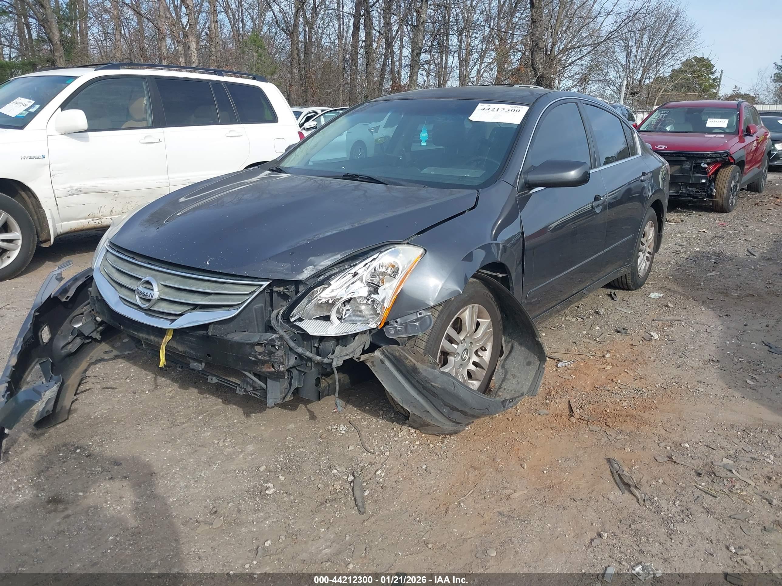 NISSAN ALTIMA image 2