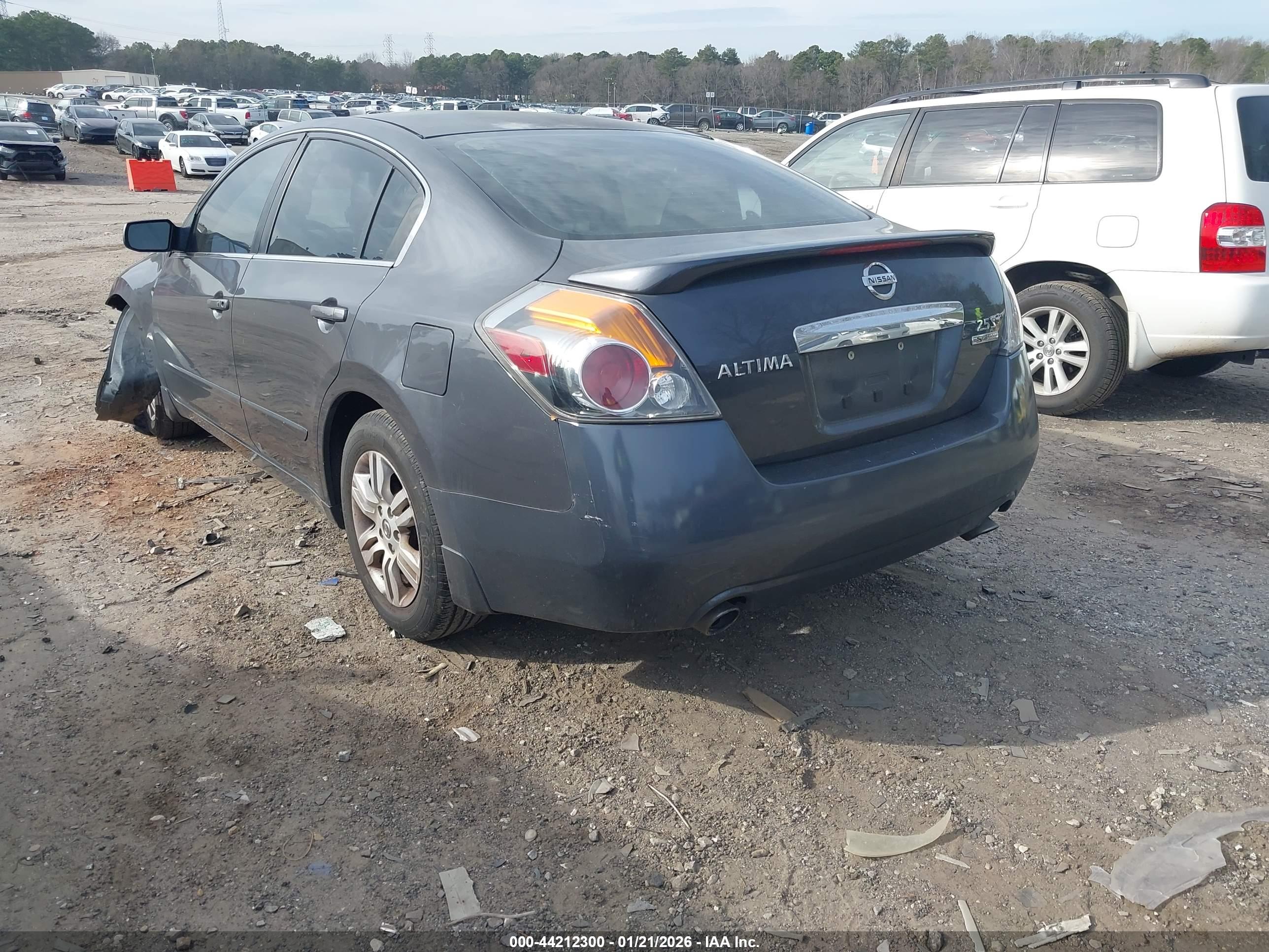 NISSAN ALTIMA image 3