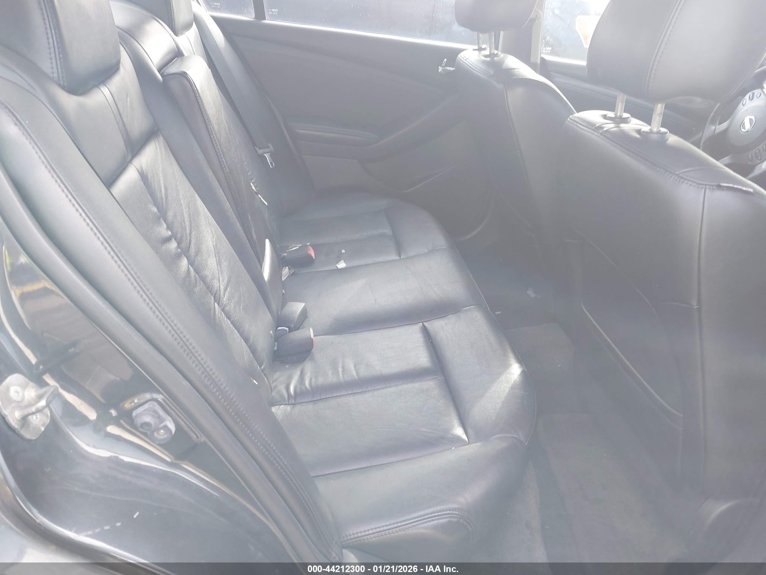 NISSAN ALTIMA image 8