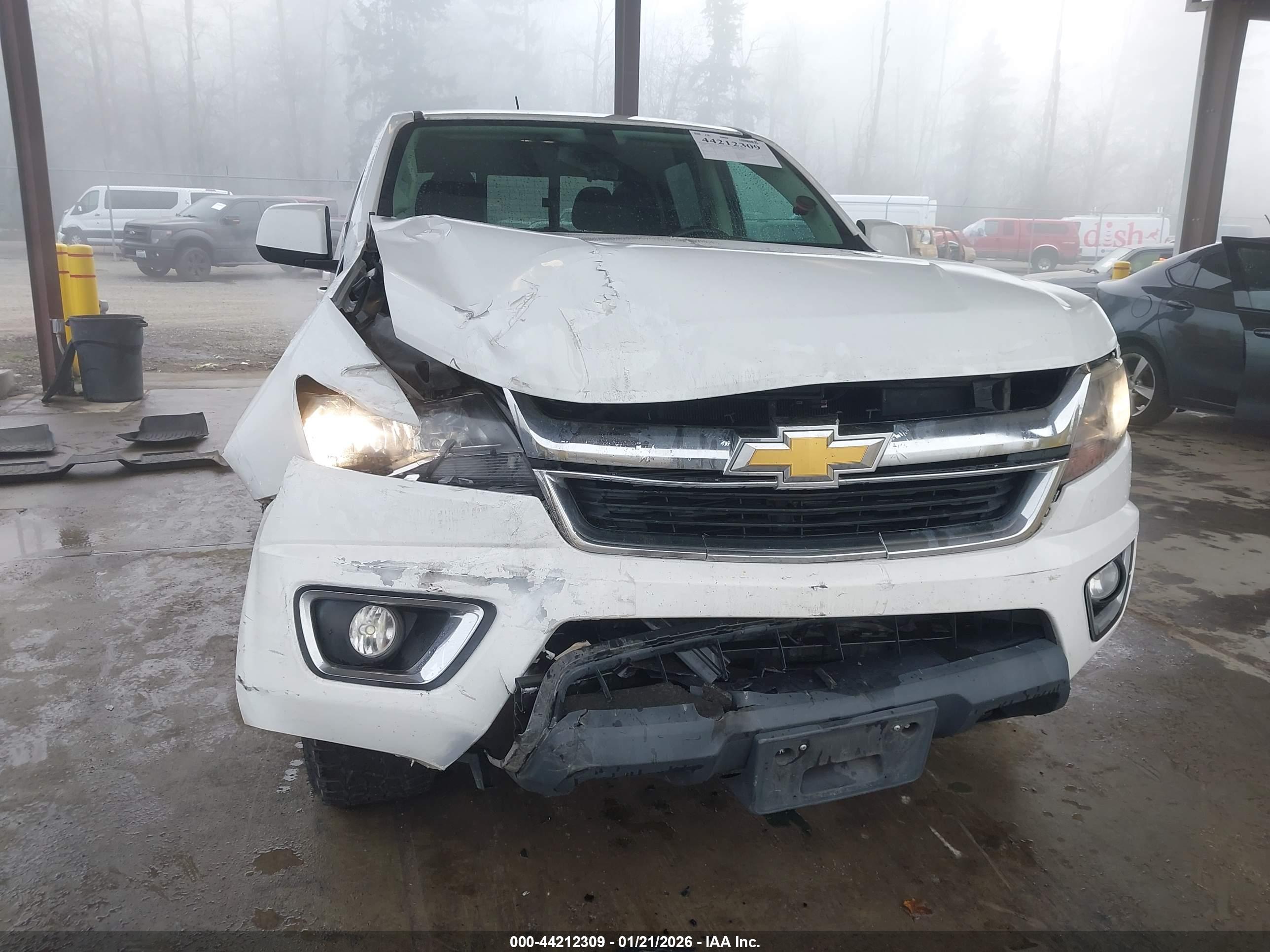 CHEVROLET COLORADO image 6