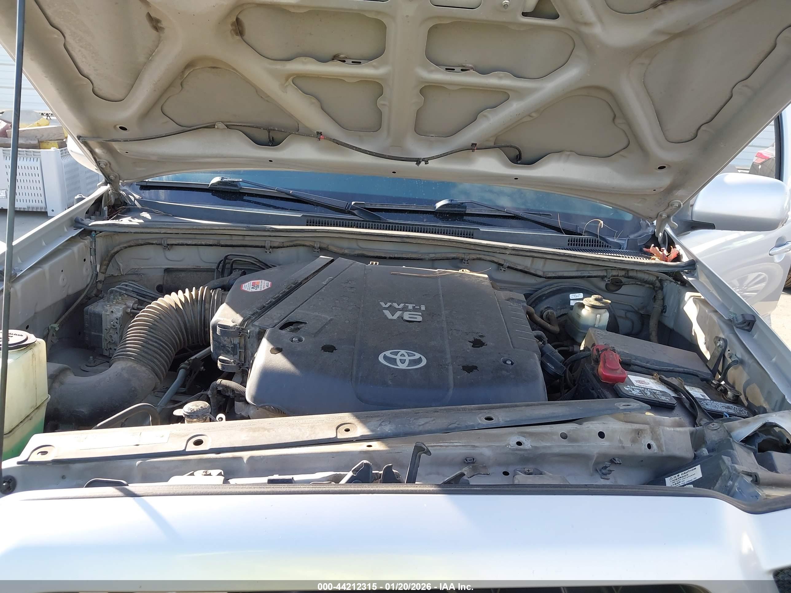 TOYOTA TACOMA image 10