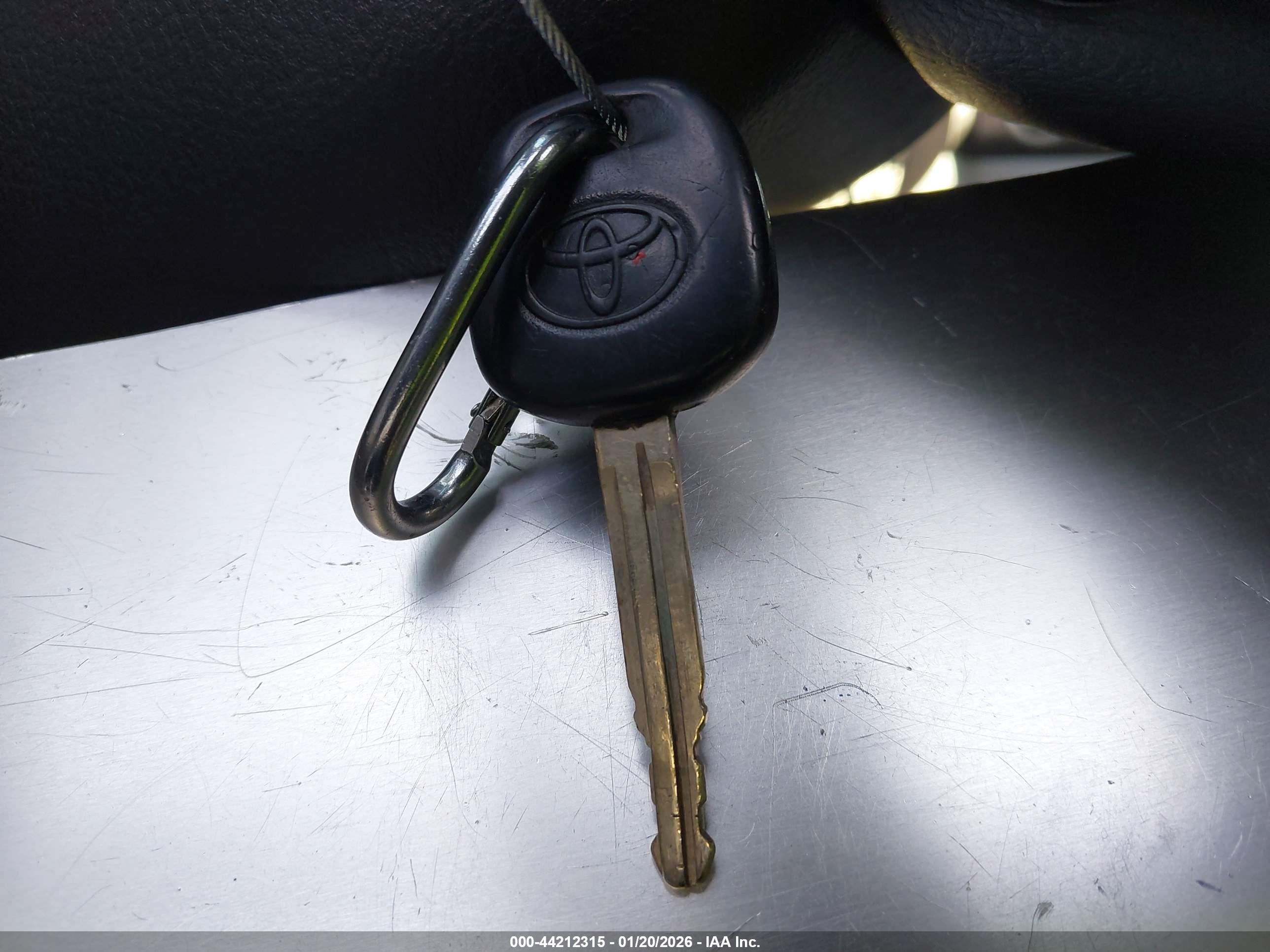 TOYOTA TACOMA image 11