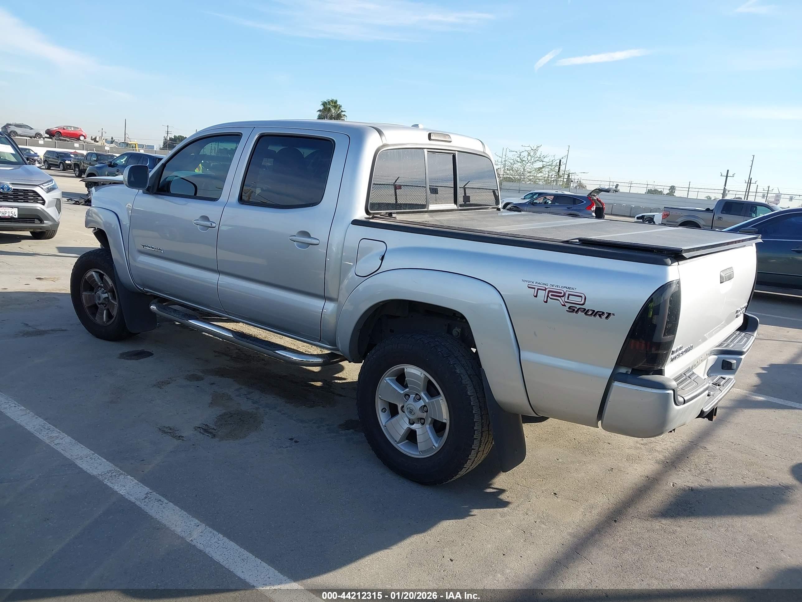 TOYOTA TACOMA image 3