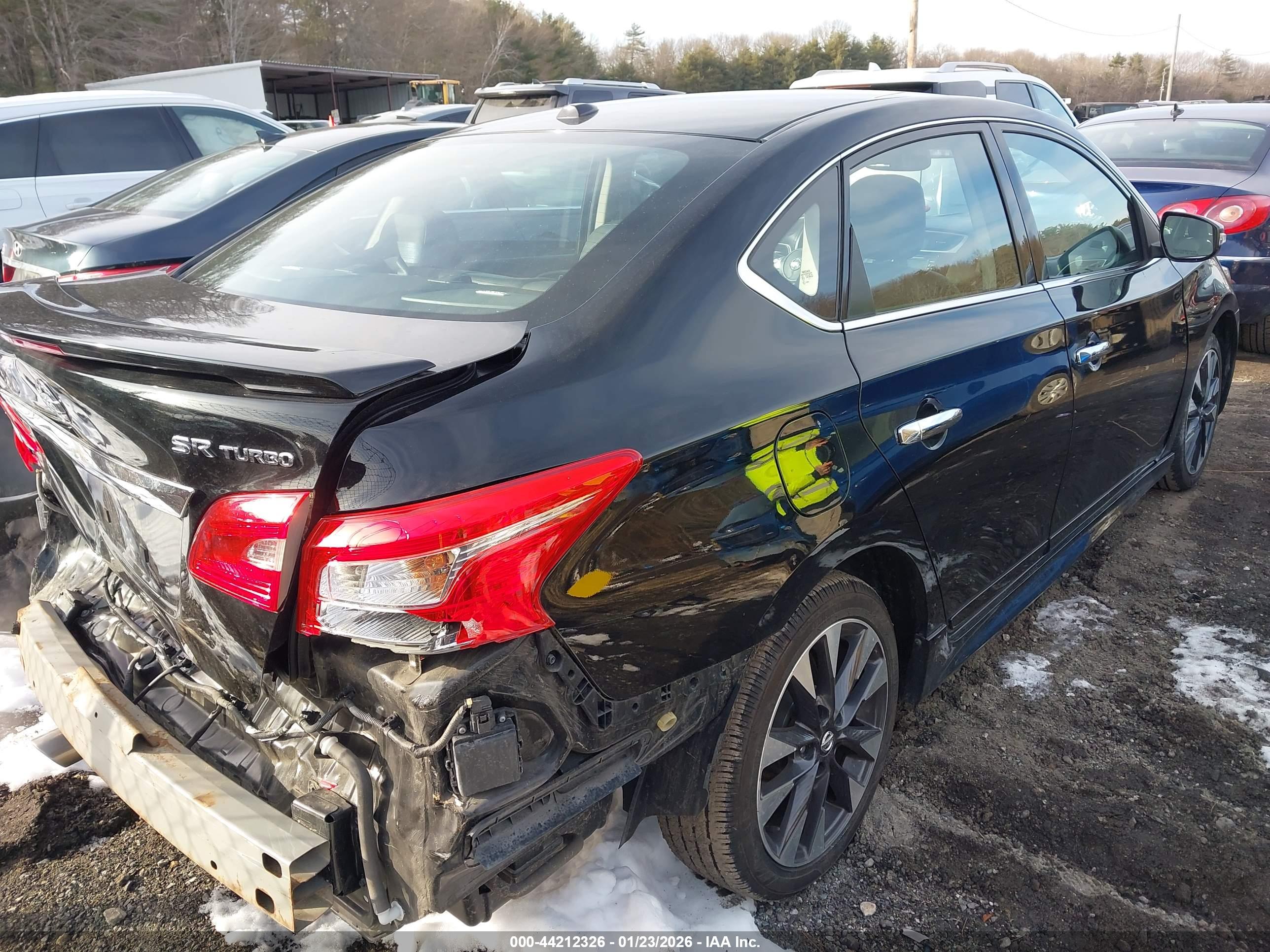 NISSAN SENTRA image 4