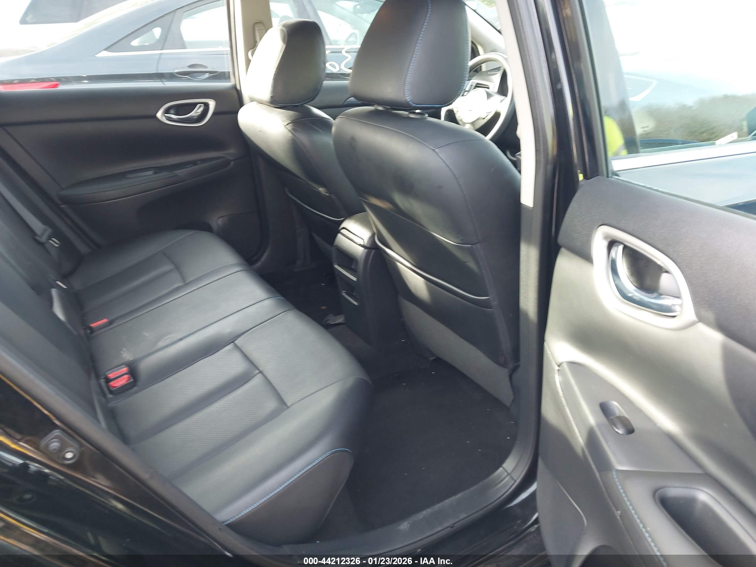NISSAN SENTRA image 8