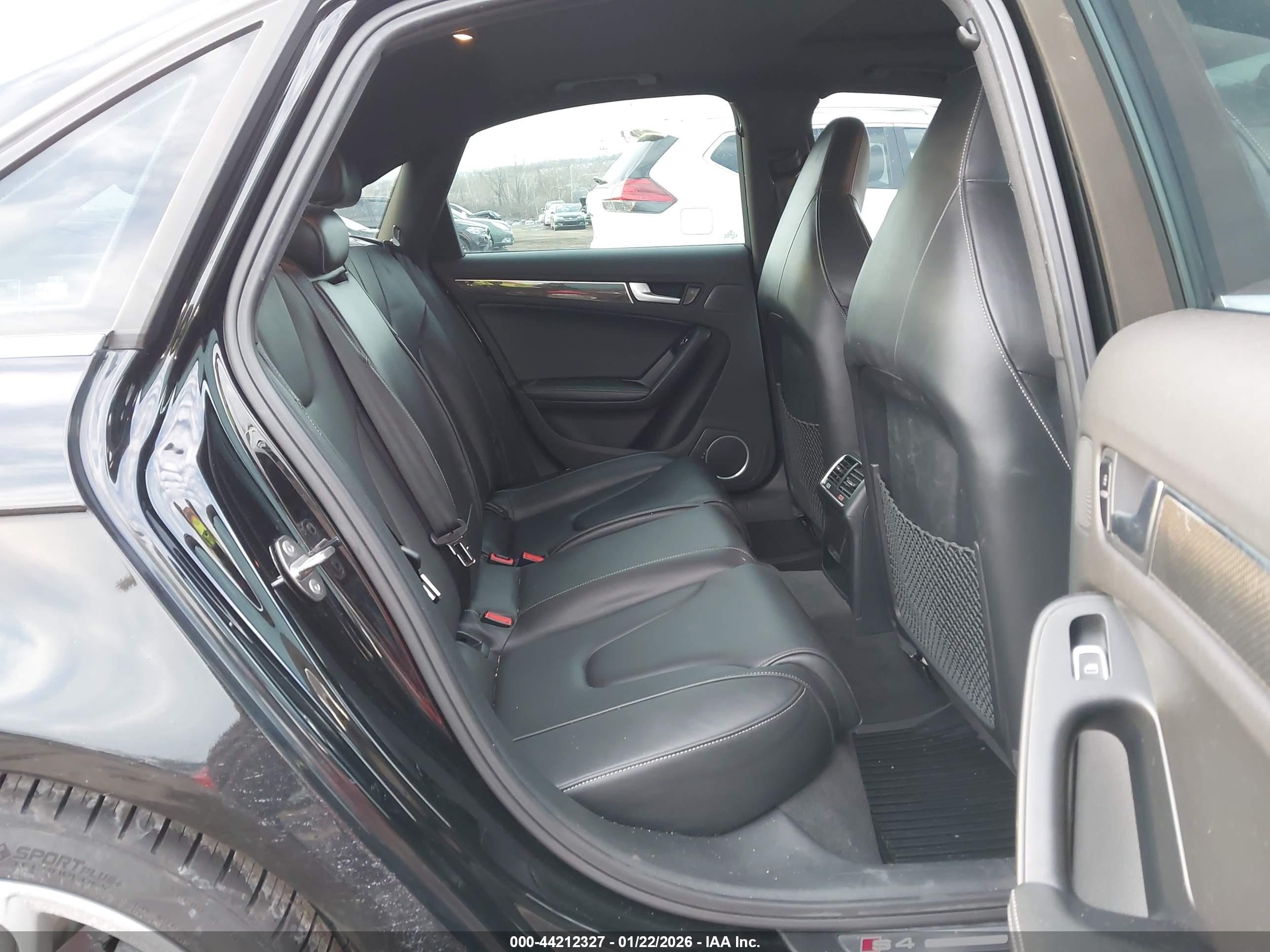 AUDI S4 image 8