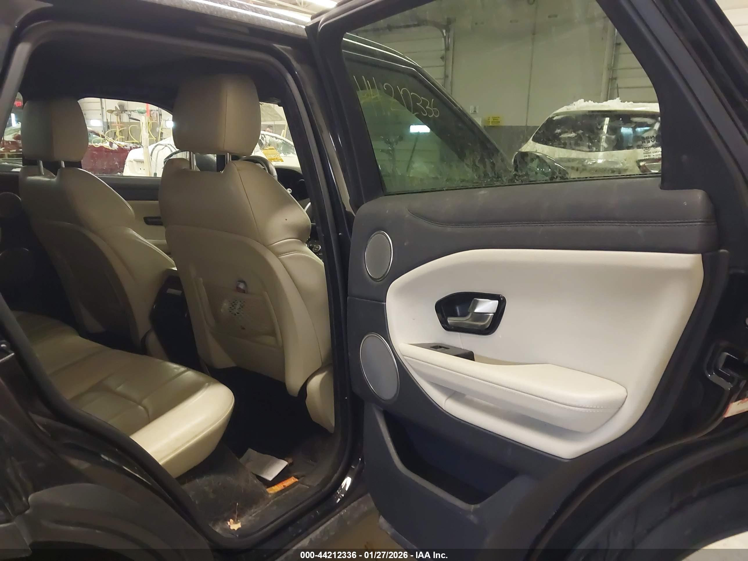 LAND ROVER image 8
