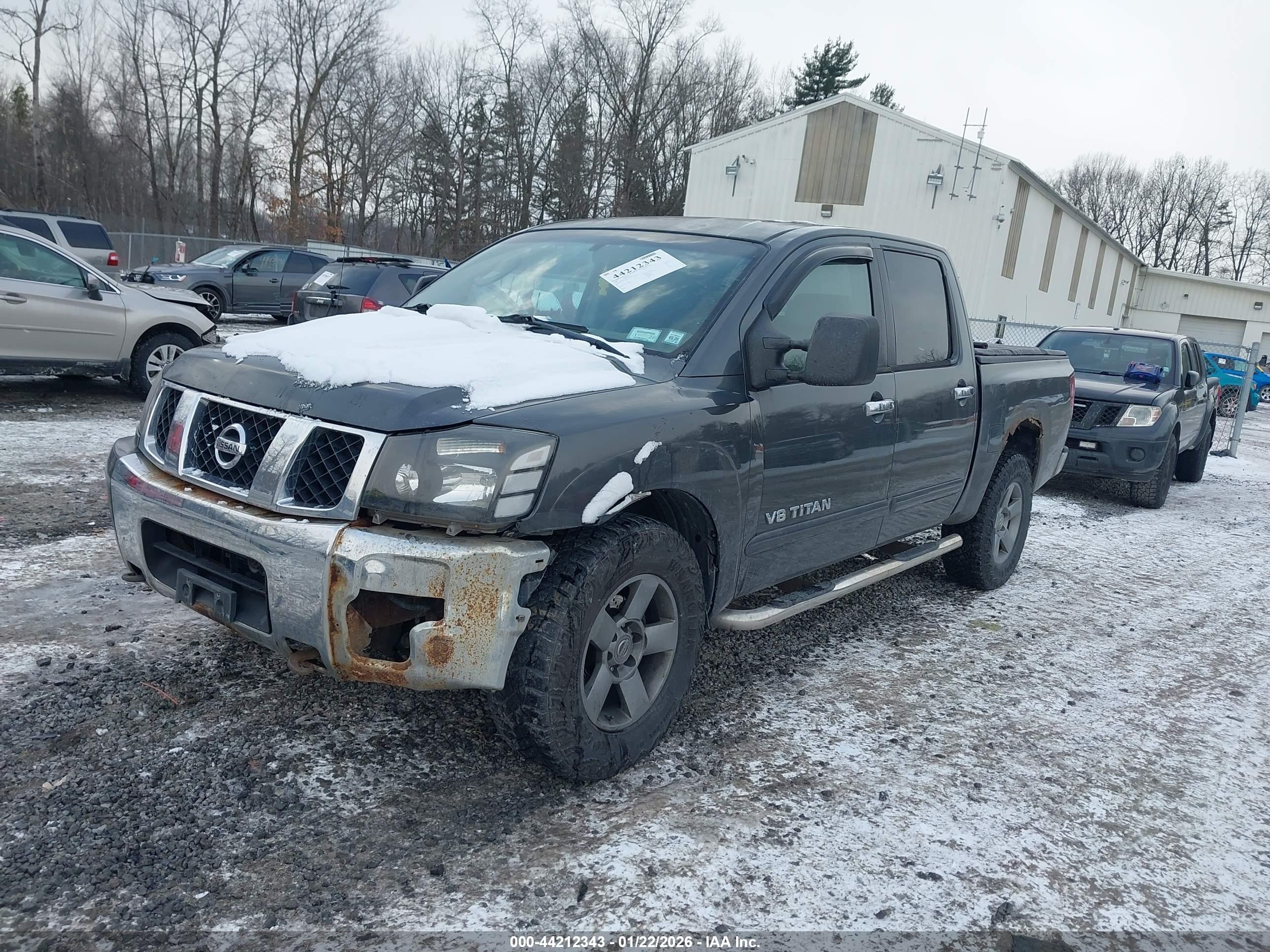 NISSAN TITAN image 2