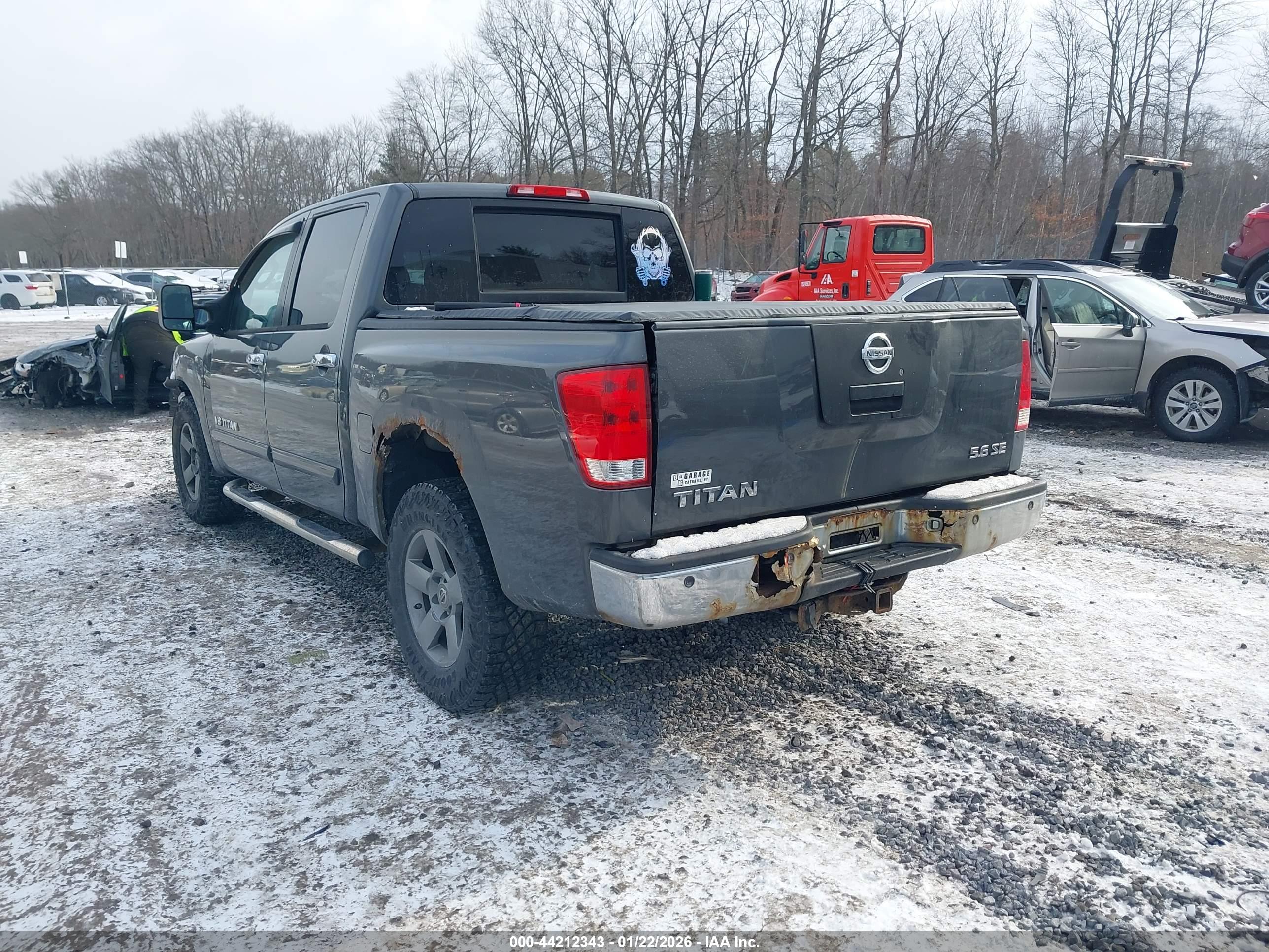 NISSAN TITAN image 3