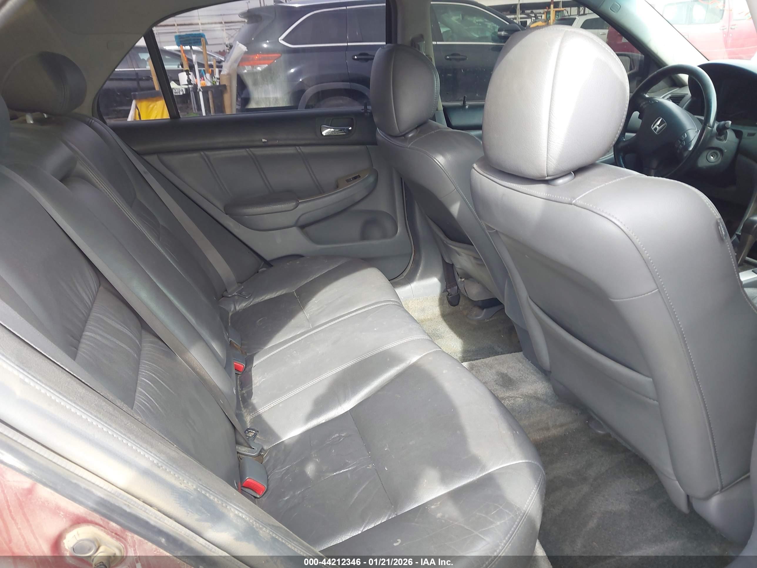 HONDA ACCORD image 8