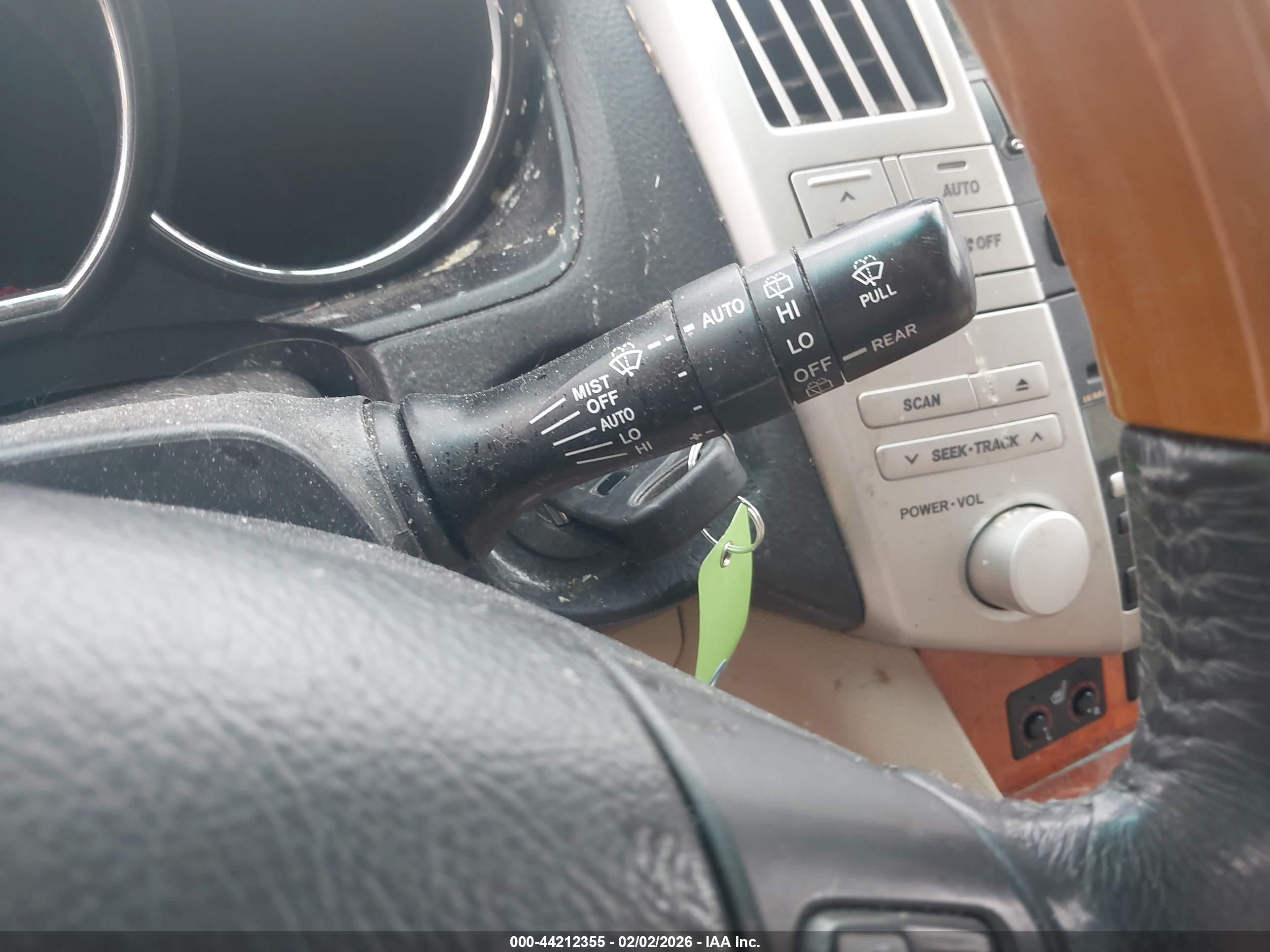 LEXUS RX image 11