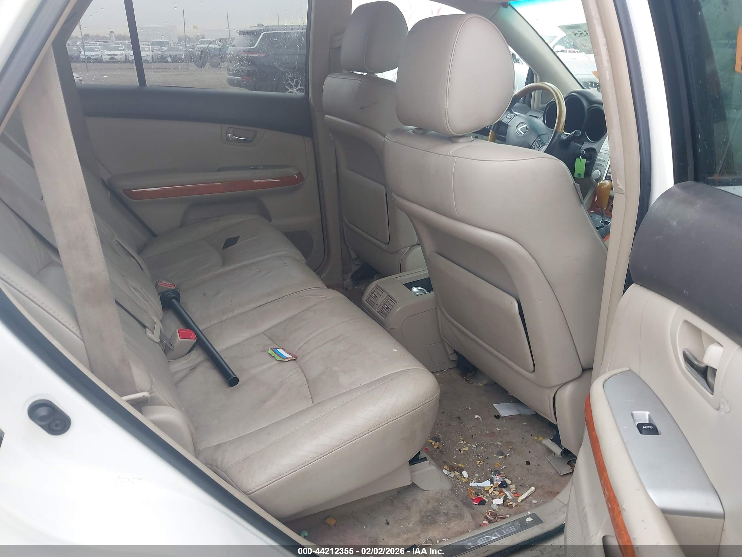 LEXUS RX image 8