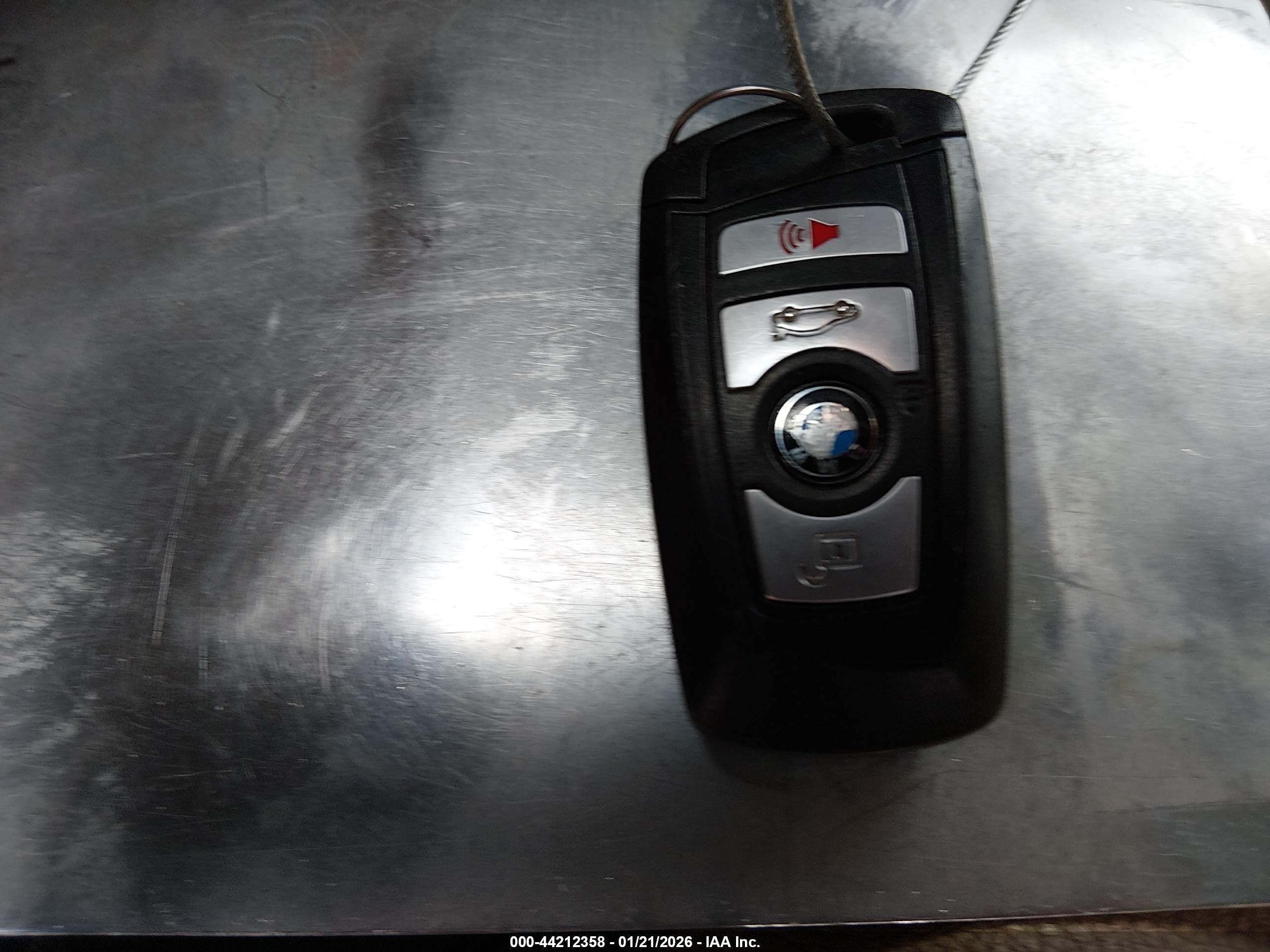 BMW 320I image 11