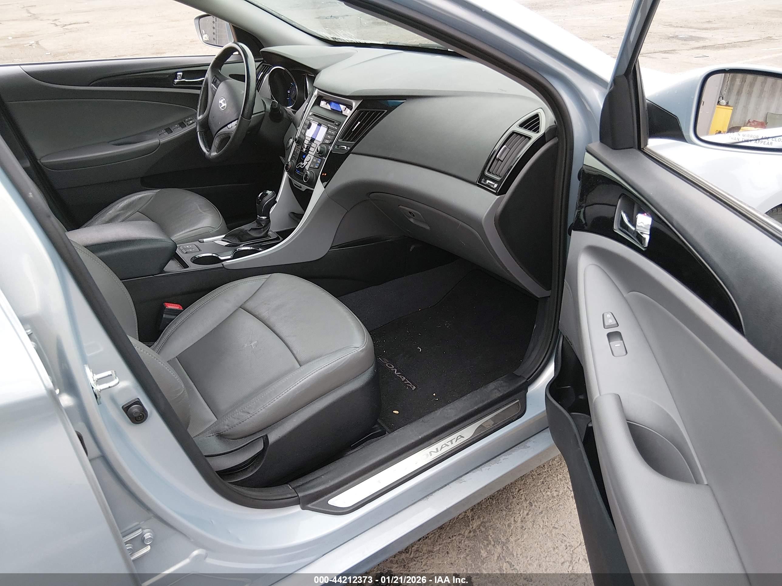 HYUNDAI SONATA image 5