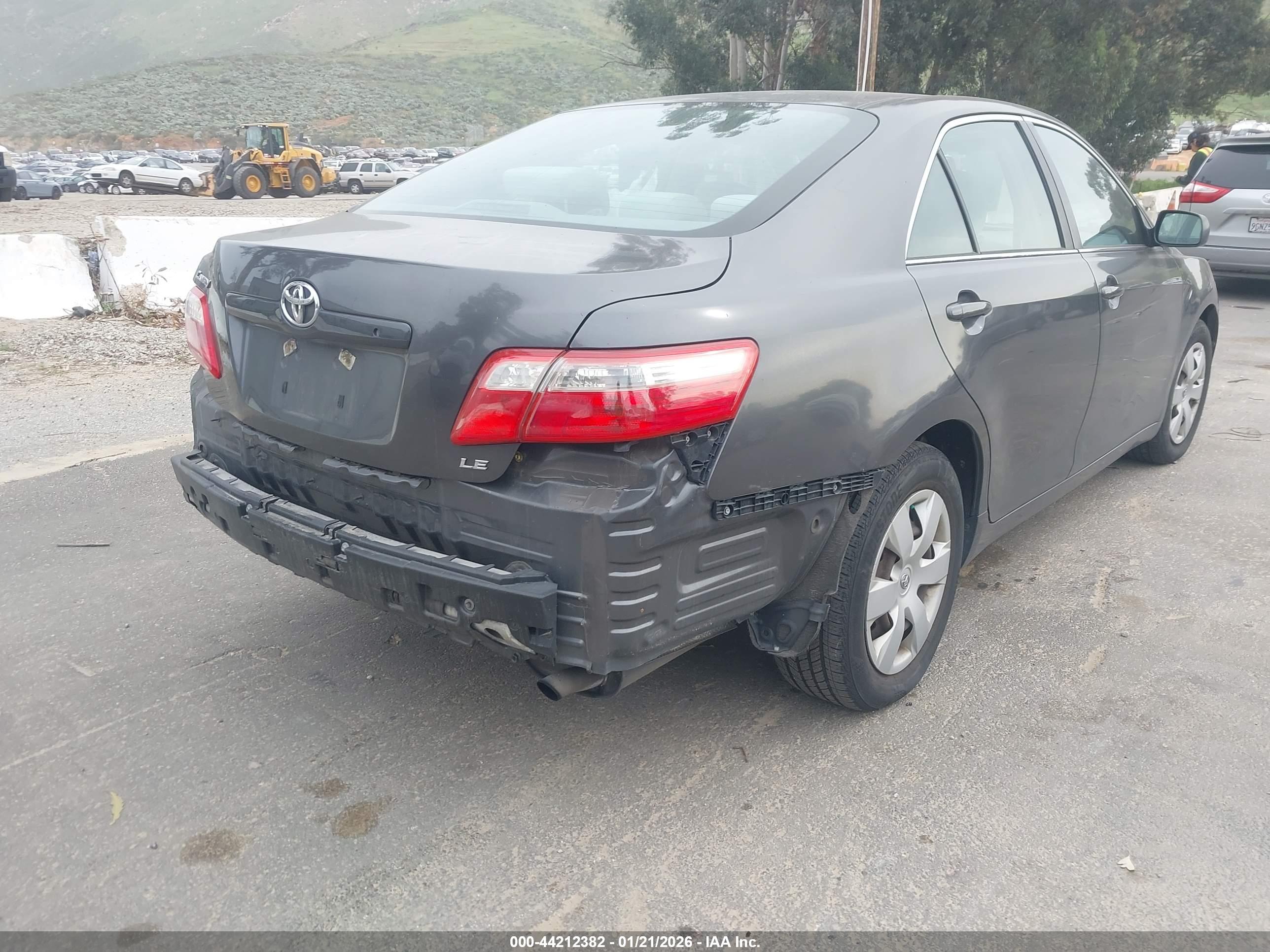 TOYOTA CAMRY image 4