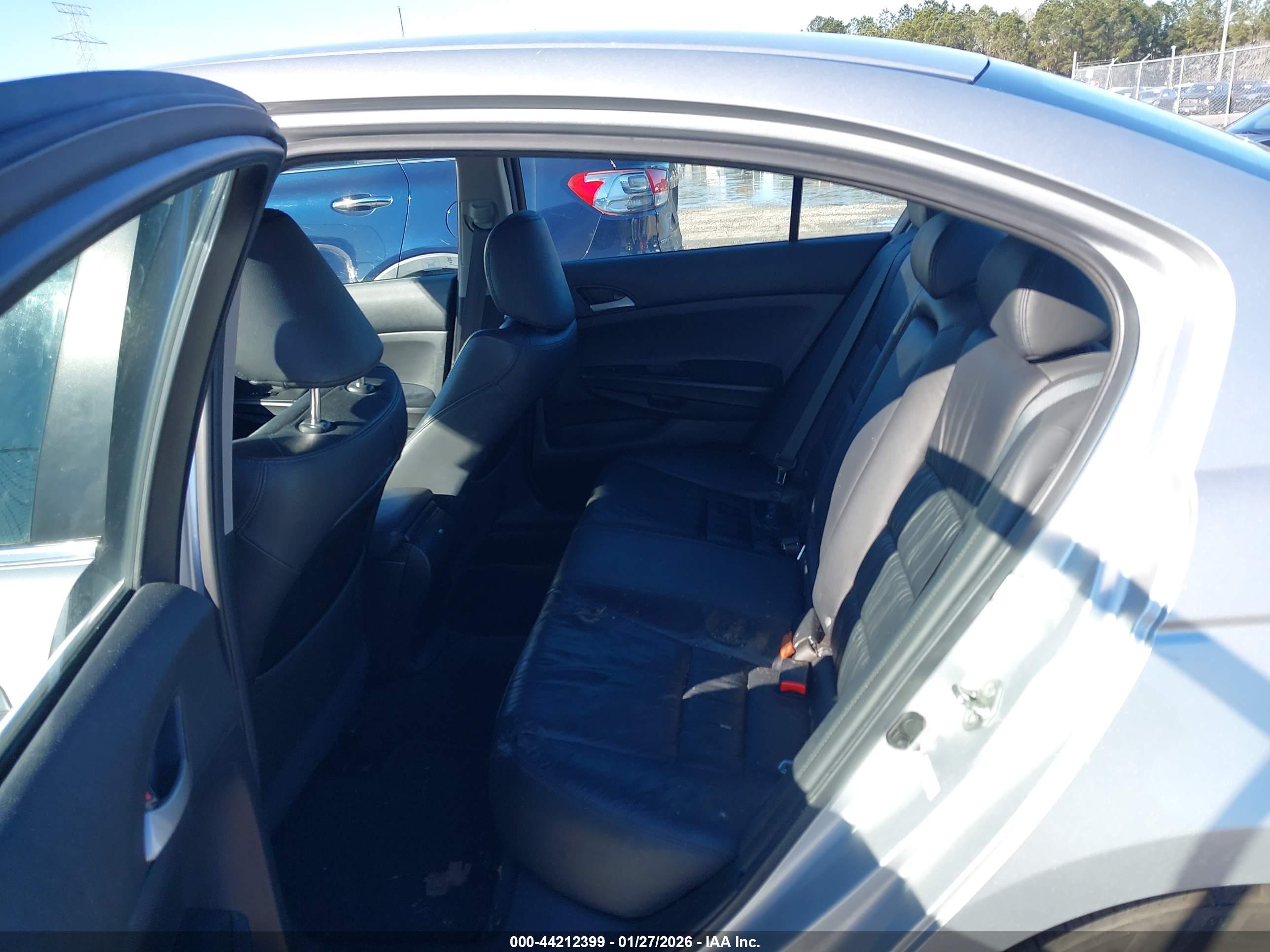 HONDA ACCORD image 8