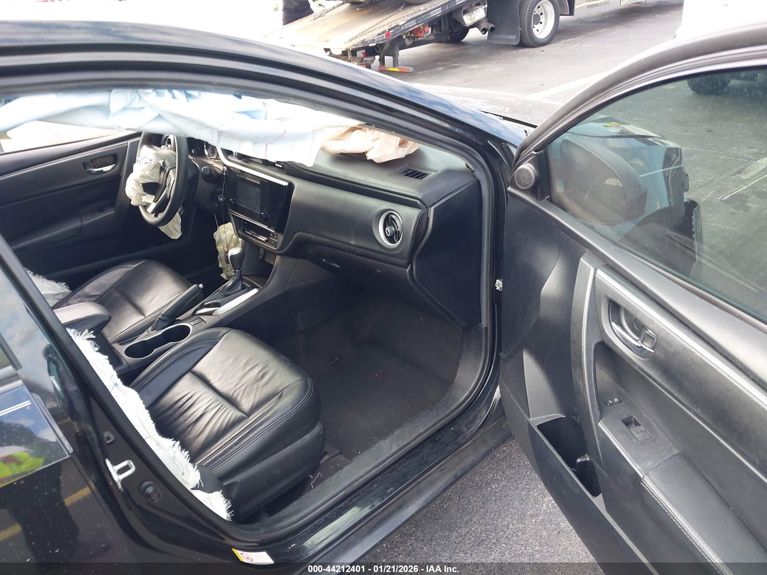 TOYOTA COROLLA image 5