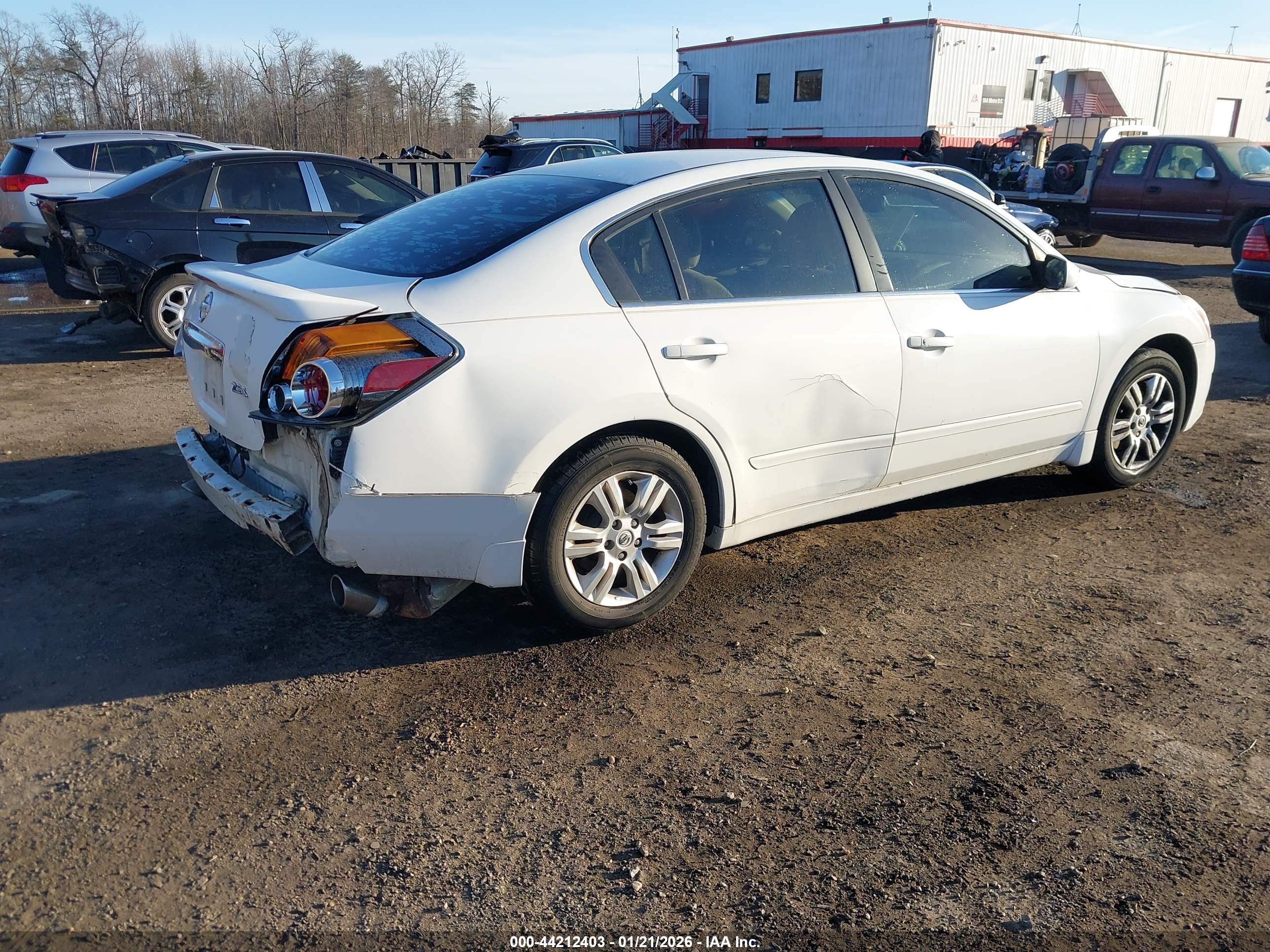NISSAN ALTIMA image 4