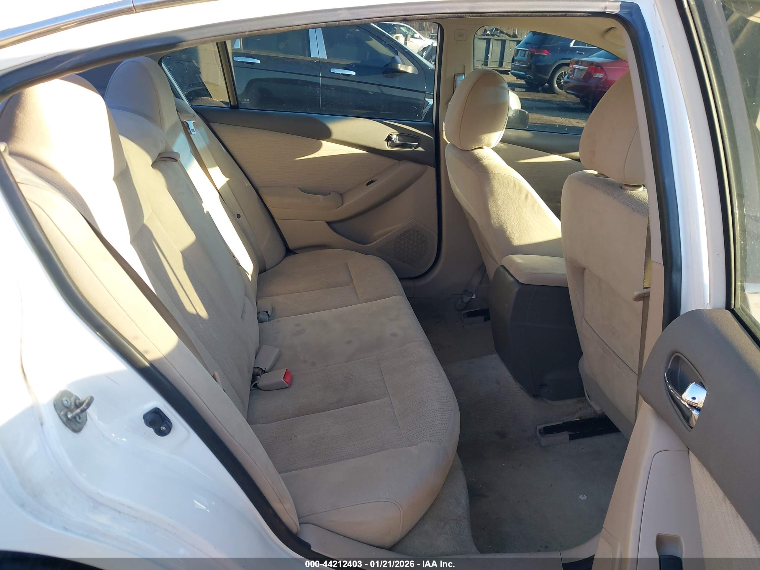 NISSAN ALTIMA image 8